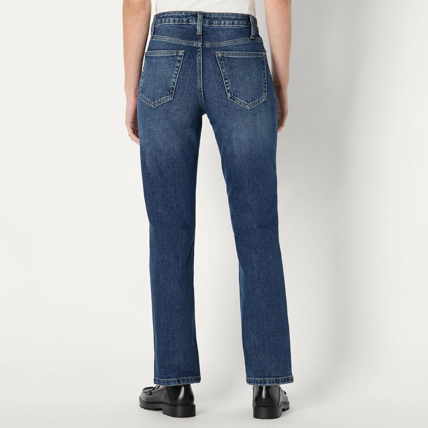 Detalle 2 de Amazon Essentials Jeans a Vita Alta a Gamba Dritta Donna, Grigio Pietra delavé Scuro, 42 Corto