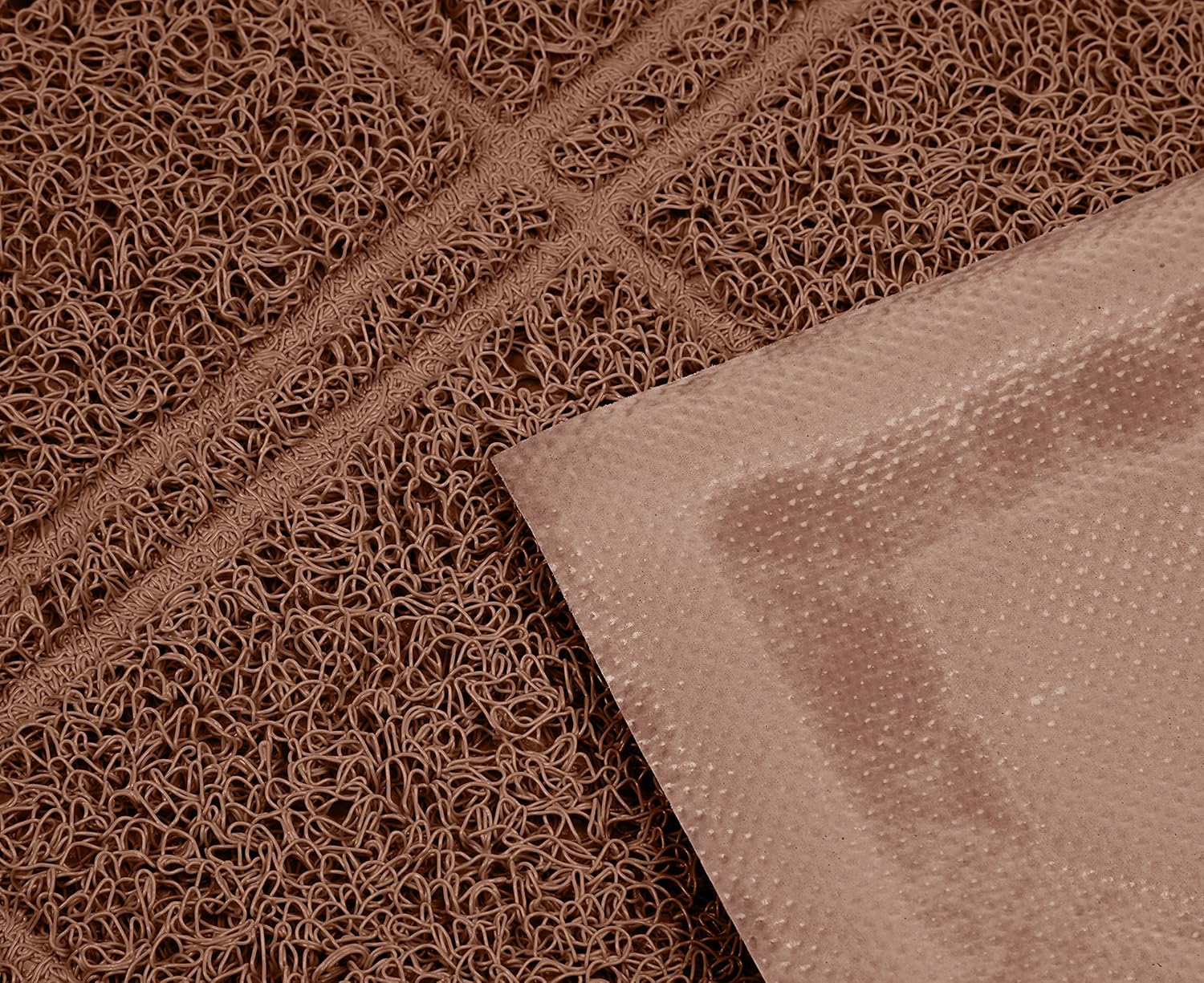Detalle de Amazon Basics Less-Mess Cat Litter Box Mat, 24" x 35", Unscented, Brown