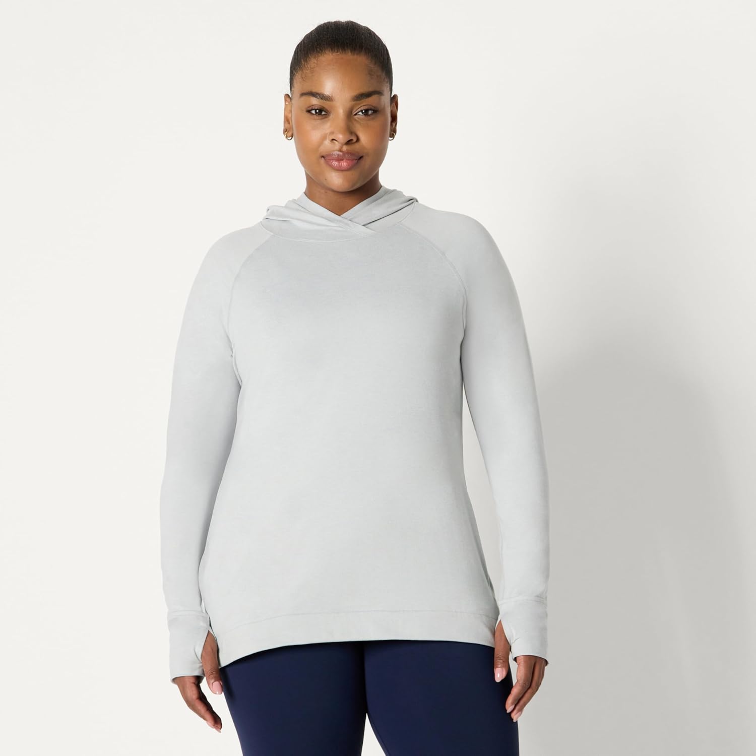 Detalle de Amazon Essentials Women's Athletic Soft Performance Lightweight Long Sleeve Pullover Hoodie