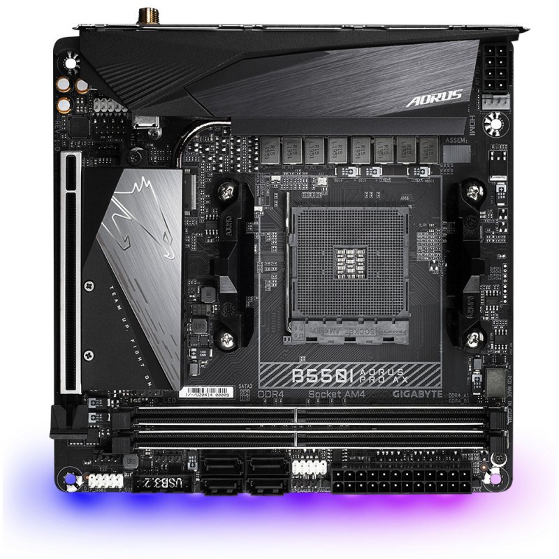 Detalle de Gigabyte B550I Aorus Pro AX placa mini‑ITX