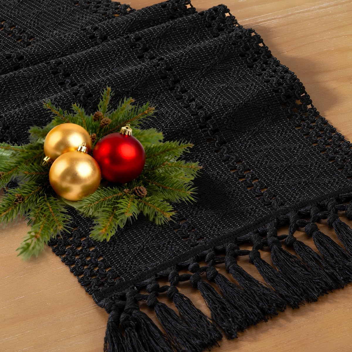 Detalle 2 de Boho Cotton Table Runner, 12x72 in
