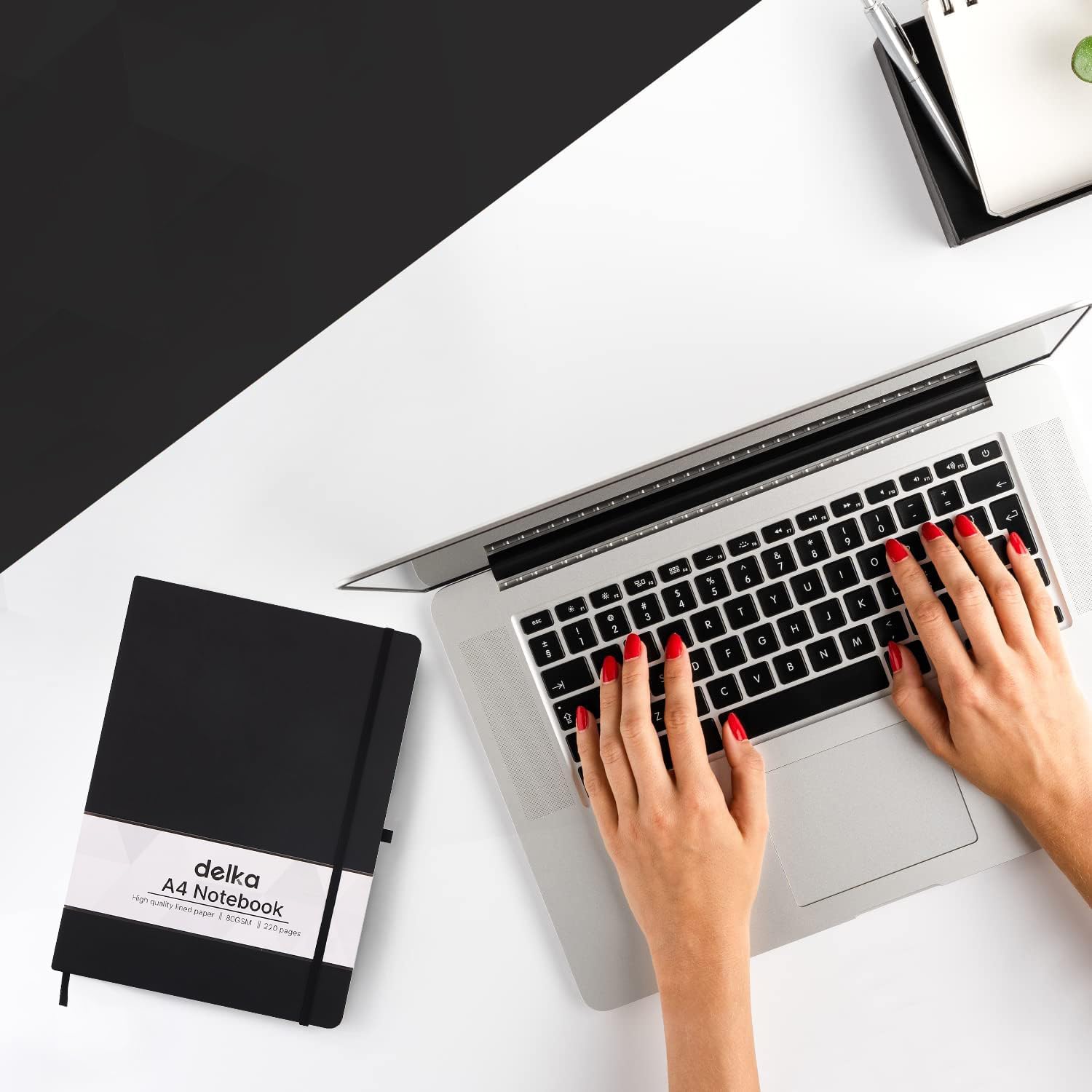 Detalle de delka A4 Notebook: Vegan Leather-Feel Notebook for Everyday Writing