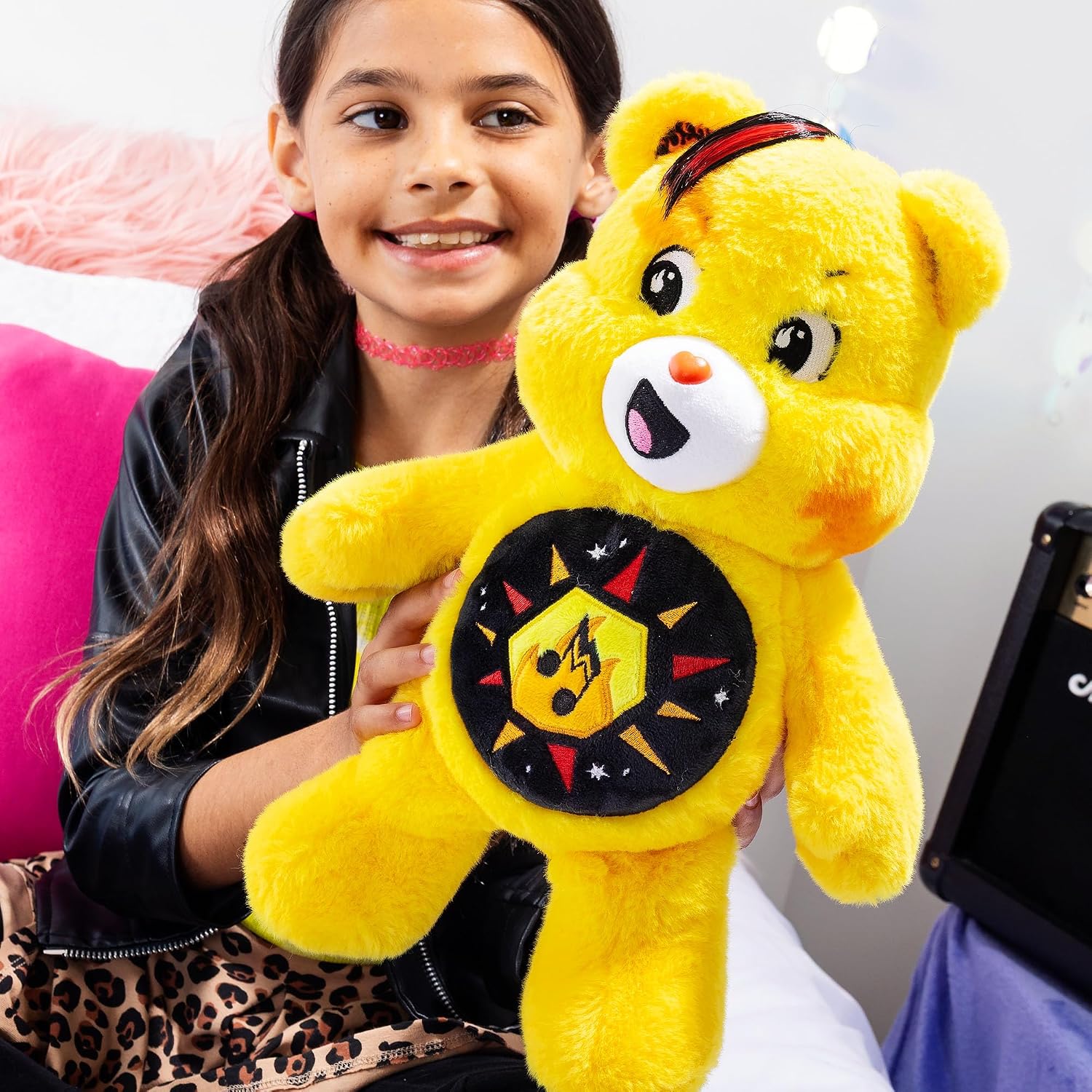 Detalle de Basic Fun Care Bears 35cm Rock Theme Plüsch – Funshine Bear