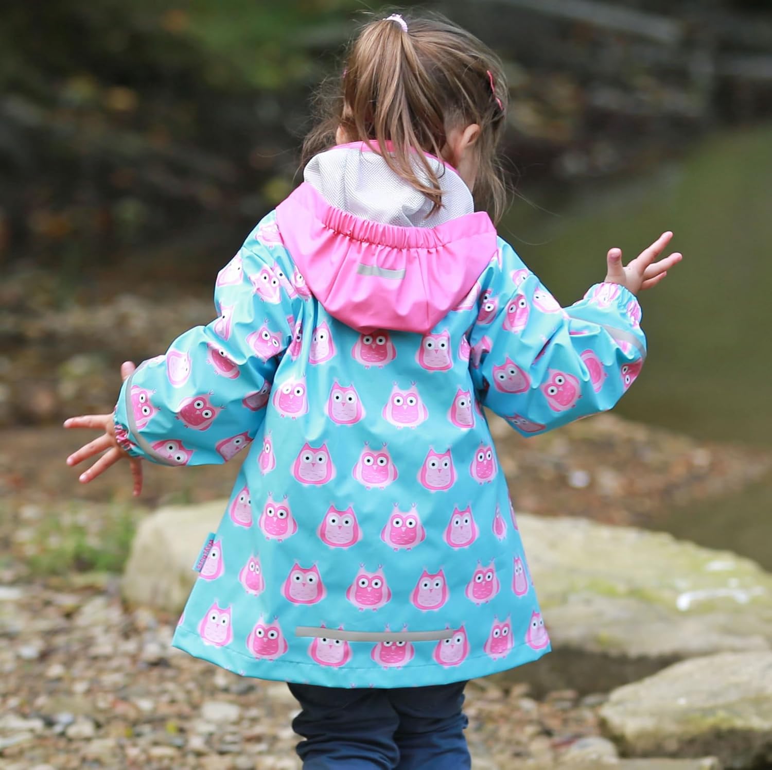Detalle 2 de Playshoes Unisex Kinder Regenjacke Outdoorjacke – wind- und wasserdicht mit reflektierenden Details