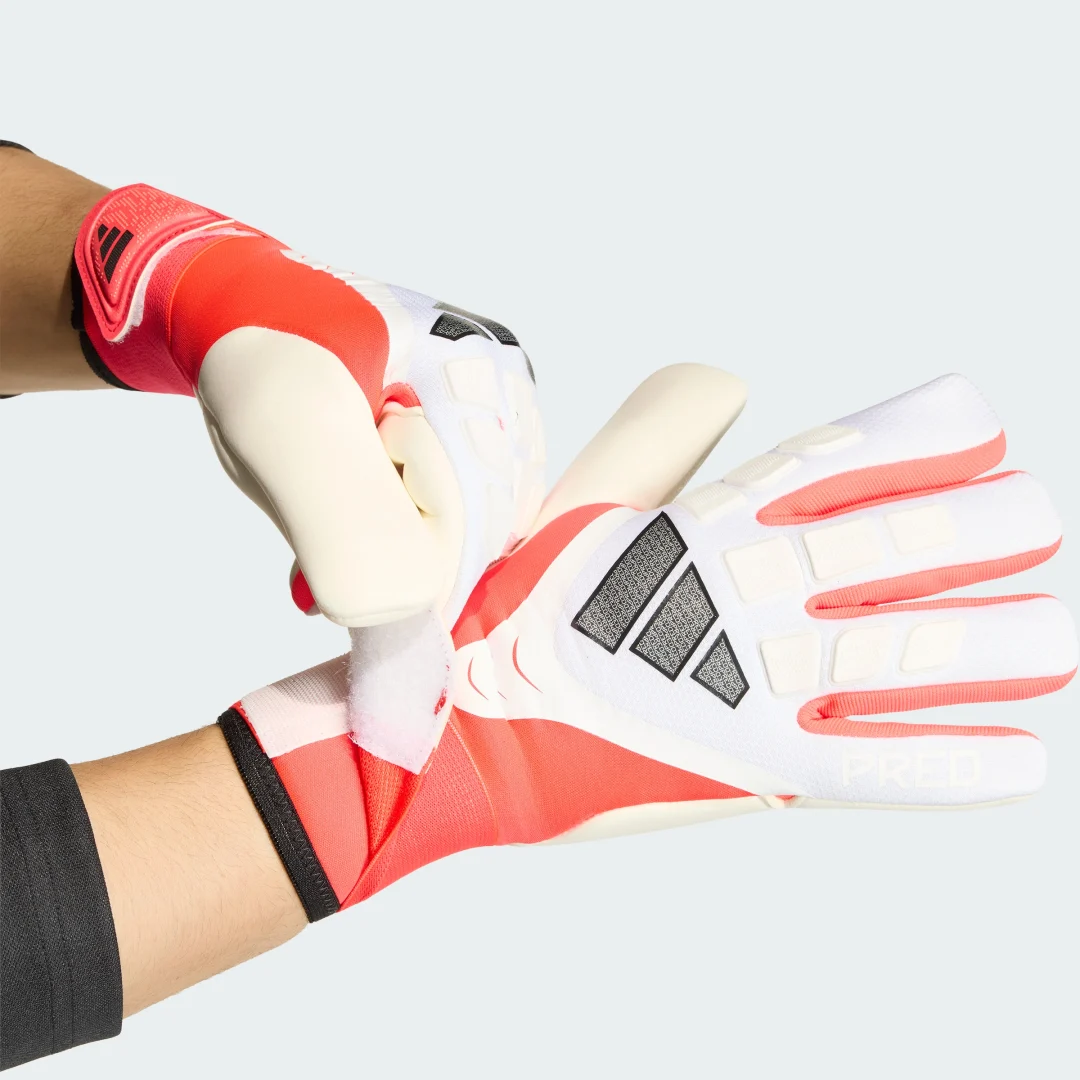 Detalle de Guantes de portero Predator Competition de Adidas: guía de compra y uso