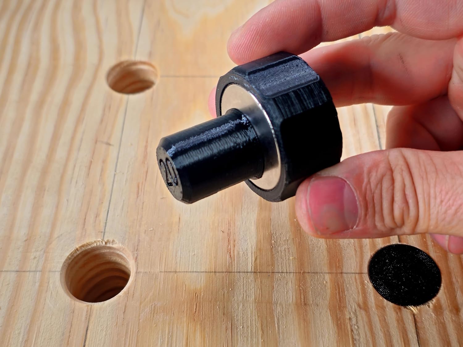 Detalle 2 de Wilbur’s Finest Bench Dog Hole Plugs, 20mm