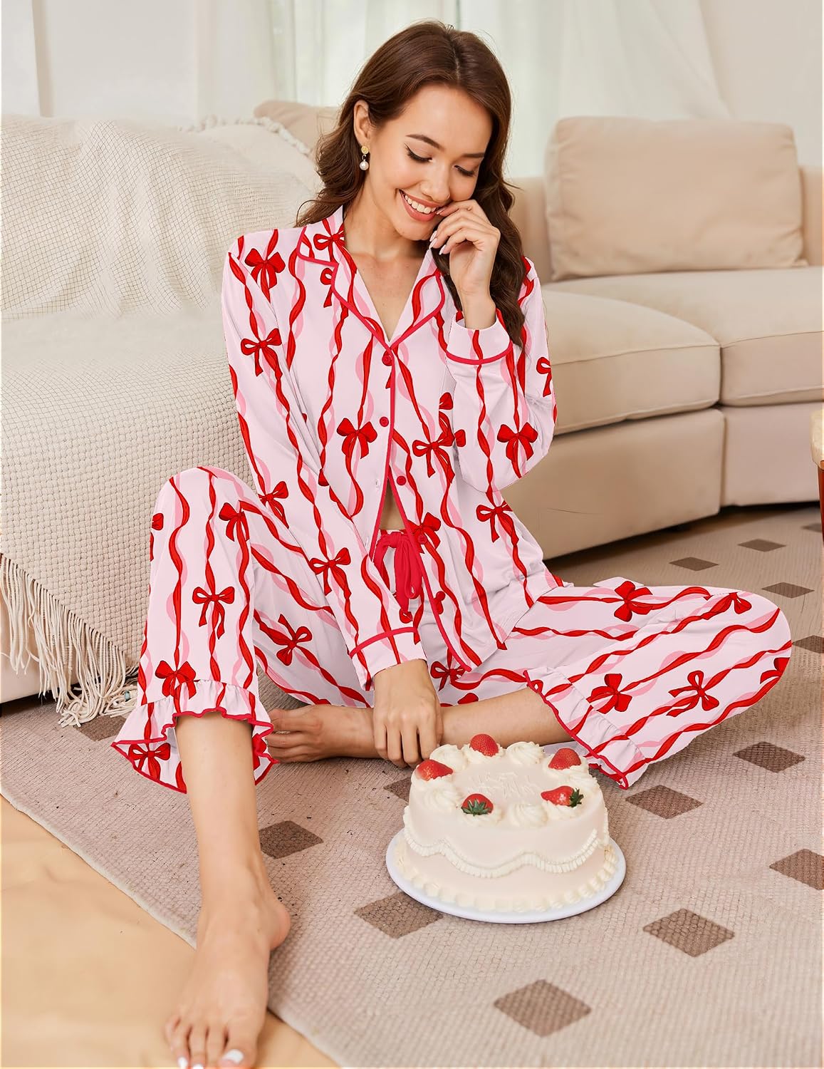 Detalle 2 de Ekouaer Women's Long-Sleeve Pajama Set with Button-Down Top and Ruffle-Hem Pants