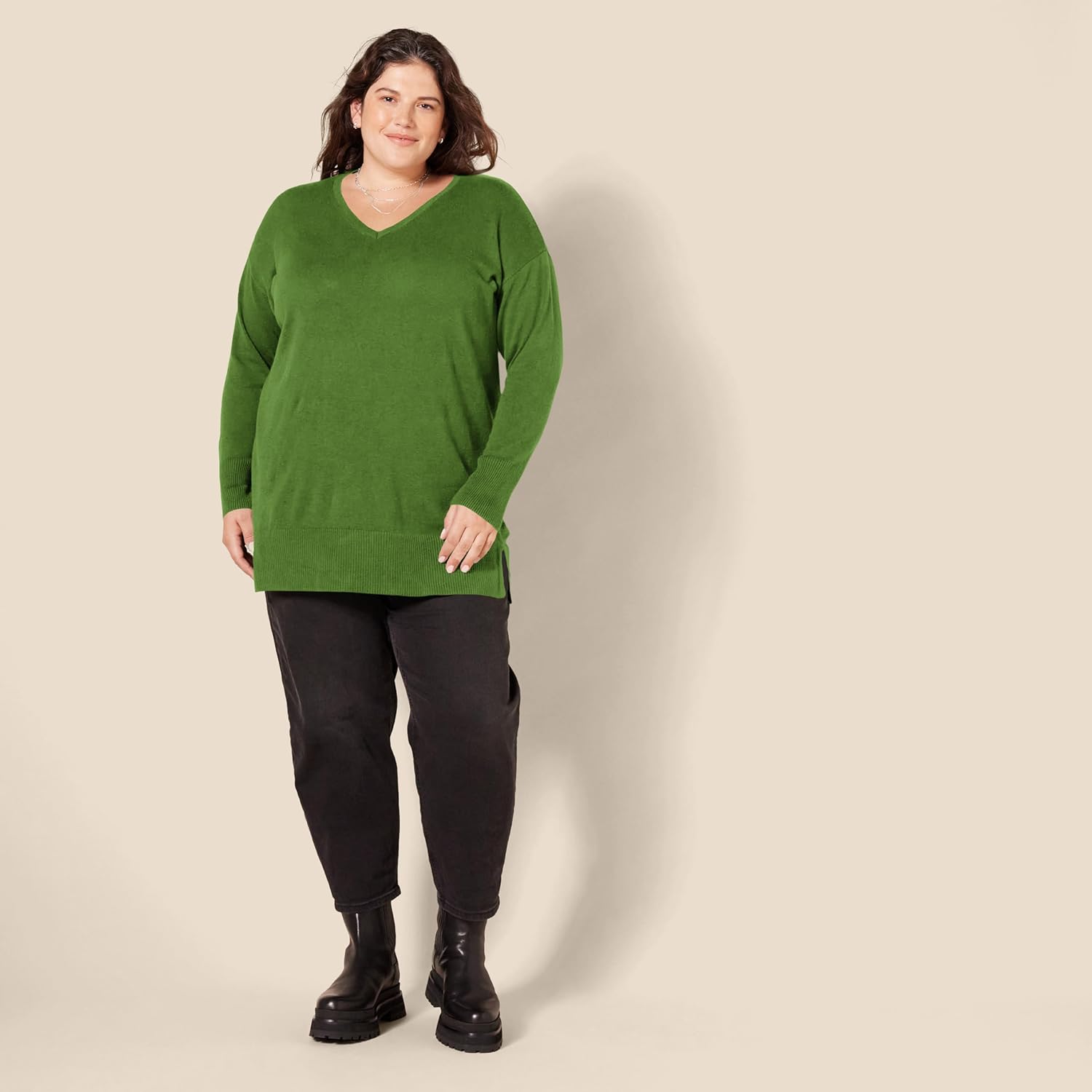 Thumbnail 4 de Amazon Essentials Damen leichter Tunika-Pullover mit V-Ausschnitt und langen Ärmeln (auch in Übergröße)
