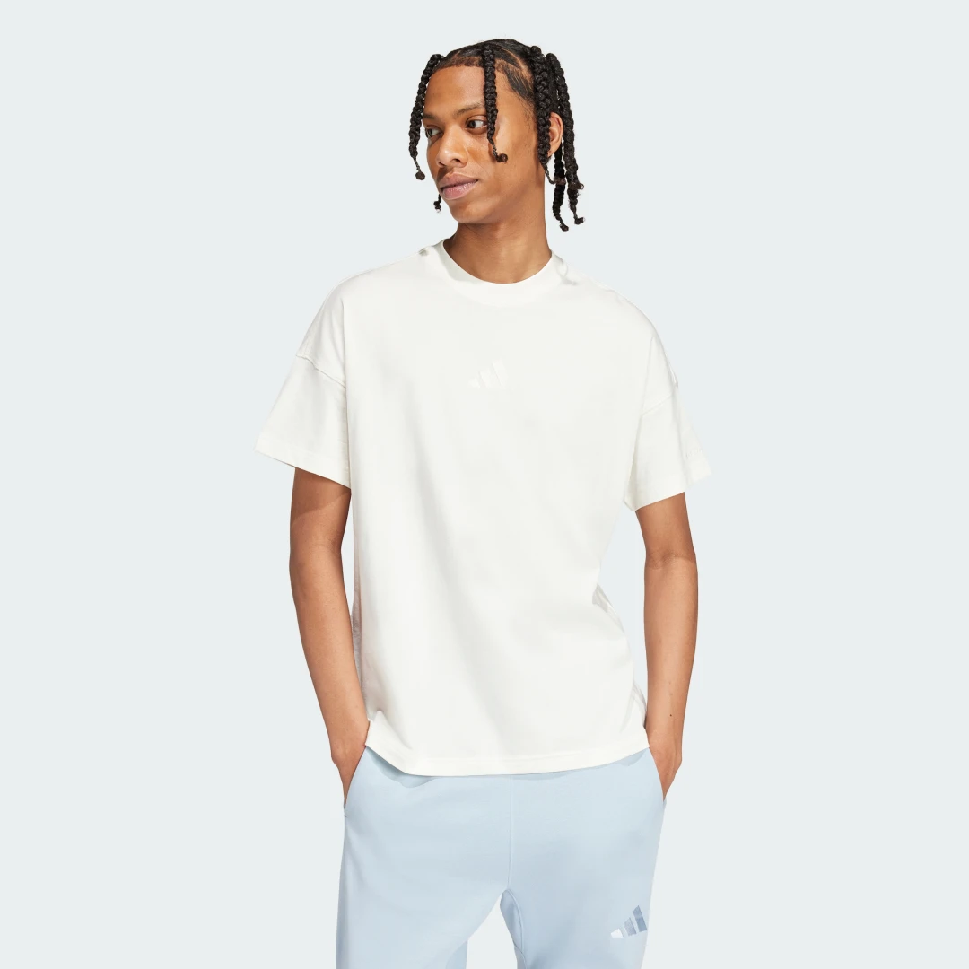 Detalle de Camiseta ALL SZN de Adidas (Blanco) – comodidad para el día a día