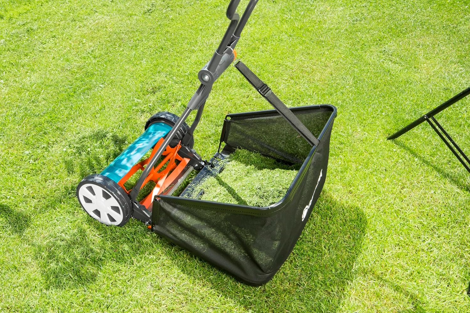 Thumbnail 3 de Tondeuse hélicoïdale 330 Classic Gardena – coupe précise pour petites pelouses (33 cm, 150 m²)