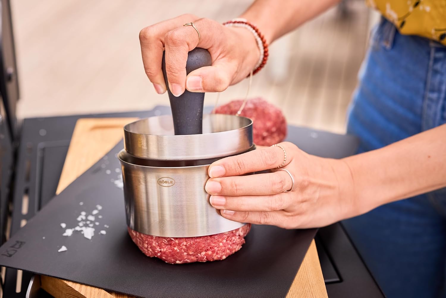Thumbnail 1 de RÖSLE Burgerpresse PRO – hochwertige Edelstahl-Fleischpresse zum präzisen Patties formen
