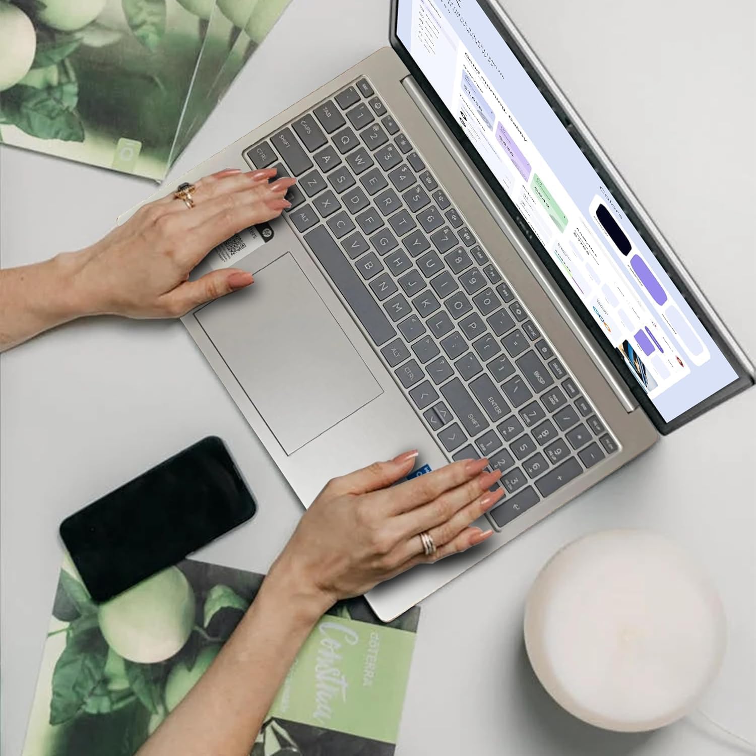 Detalle de HP 15.6-Inch Laptop