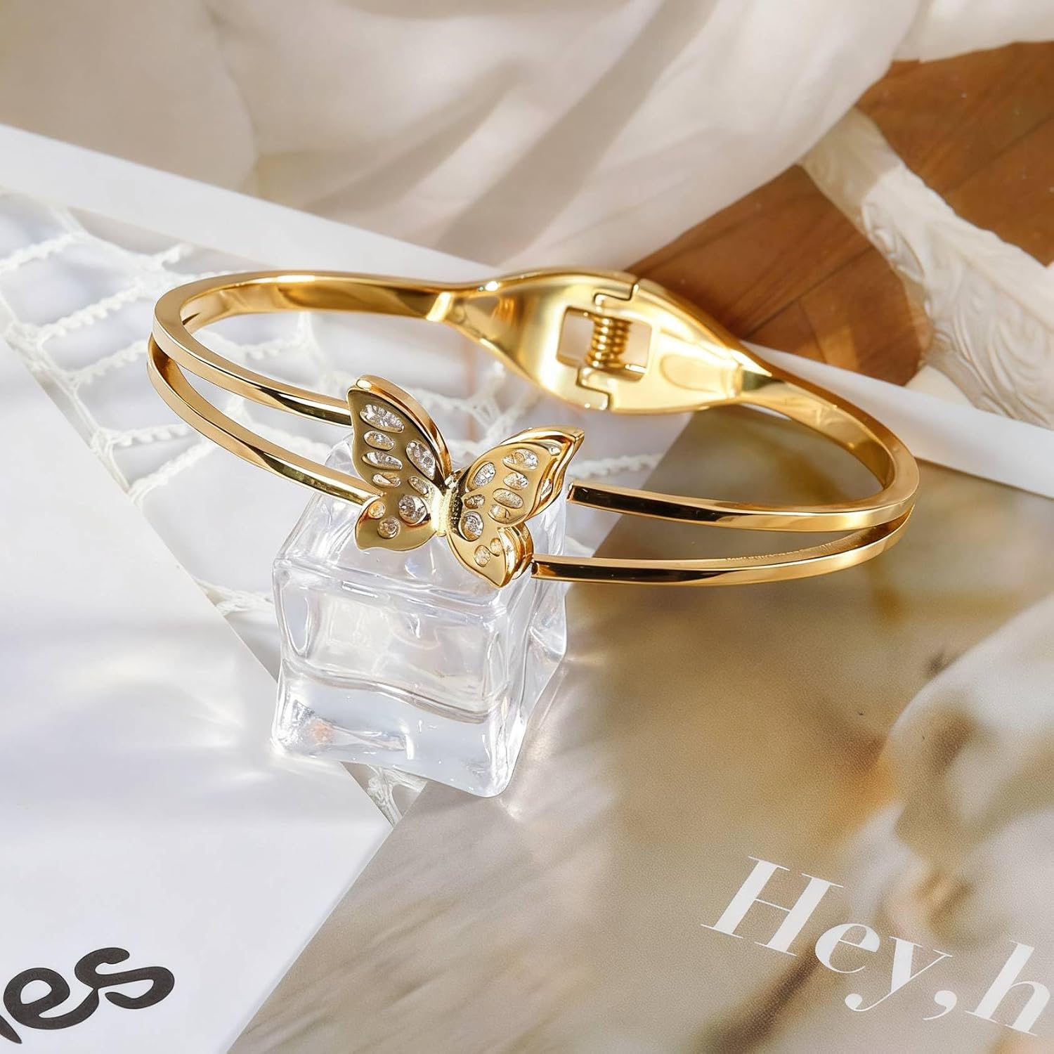 Detalle de MILAKOO Gold Armreif für Damen aus Edelstahl mit Federverschluss – Boho „Open“ Bangle Bracelet