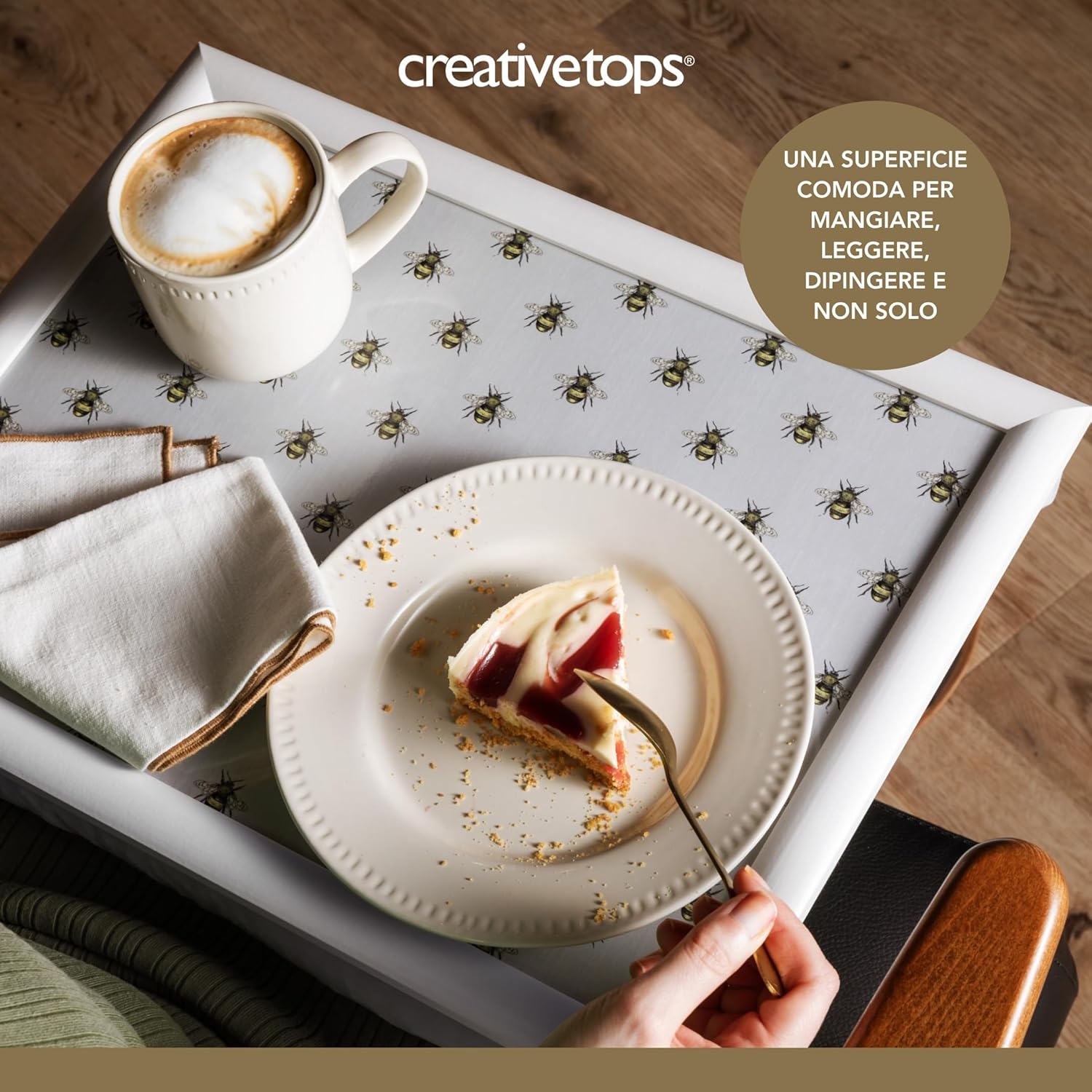 Detalle 2 de Creative Tops Bee Print Vassoio imbottito con cuscino 44 x 34 x 6 cm