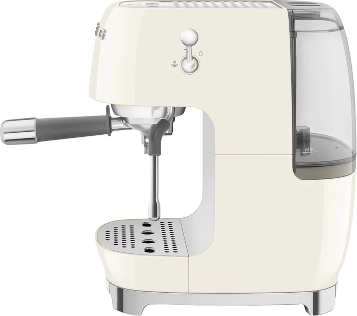 Detalle 2 de Smeg ECF03CREU Creme: Espressomaschine mit Manometer, cremigem Cappuccino und Latte Art