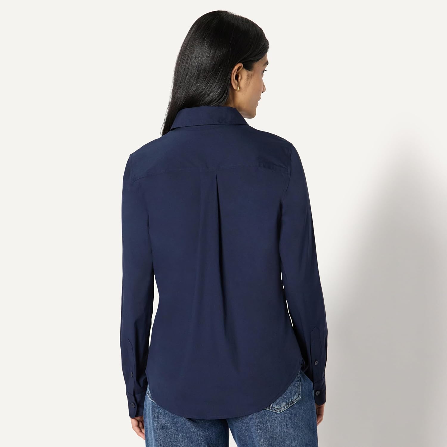 Thumbnail 2 de Amazon Essentials Women’s Regular-Fit Stretch Poplin Button-Up Dress Shirt