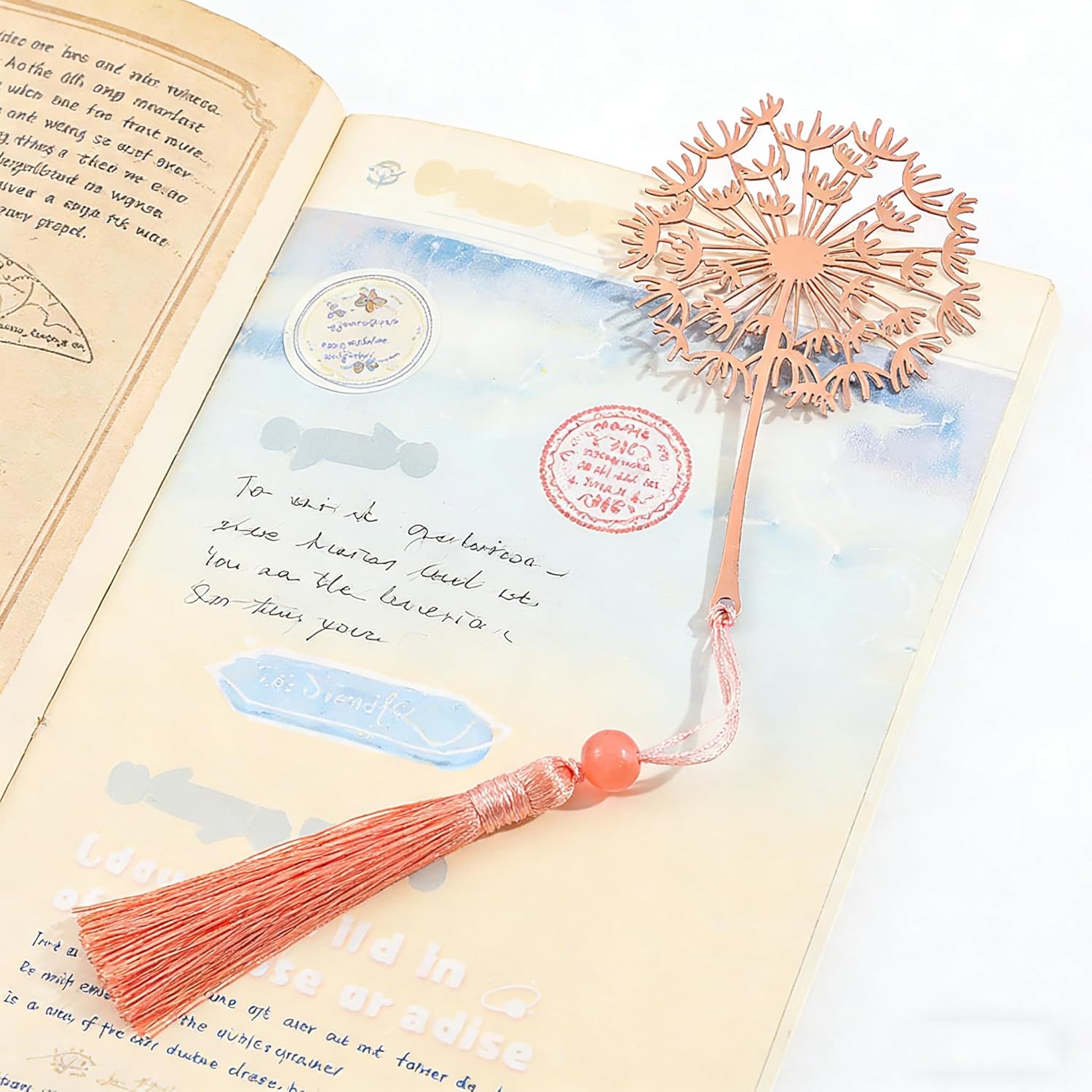 Detalle 2 de Elegant Rose Gold Dandelion Metal Bookmark with Tassel and Gift Box