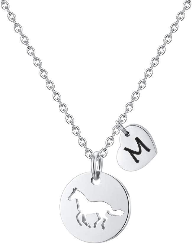 Detalle de TINGN Pferde-Mädchenkette mit Herz-Buchstaben (Edelstahl, A–Z) – personalisiertes Geschenk für Pferdefans