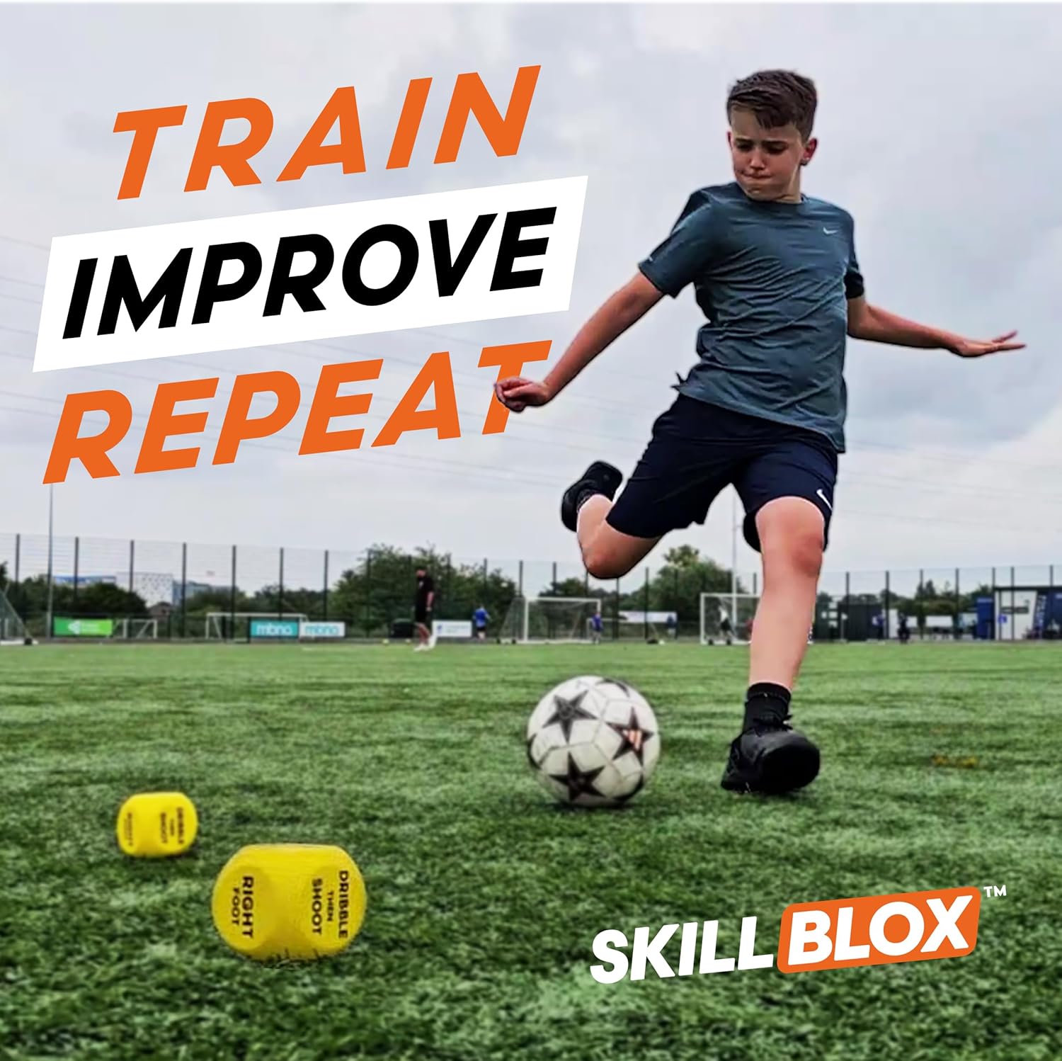 Thumbnail 4 de Skill Blox ShotMaster Football Shooting Training Dice by SKILL BLOX