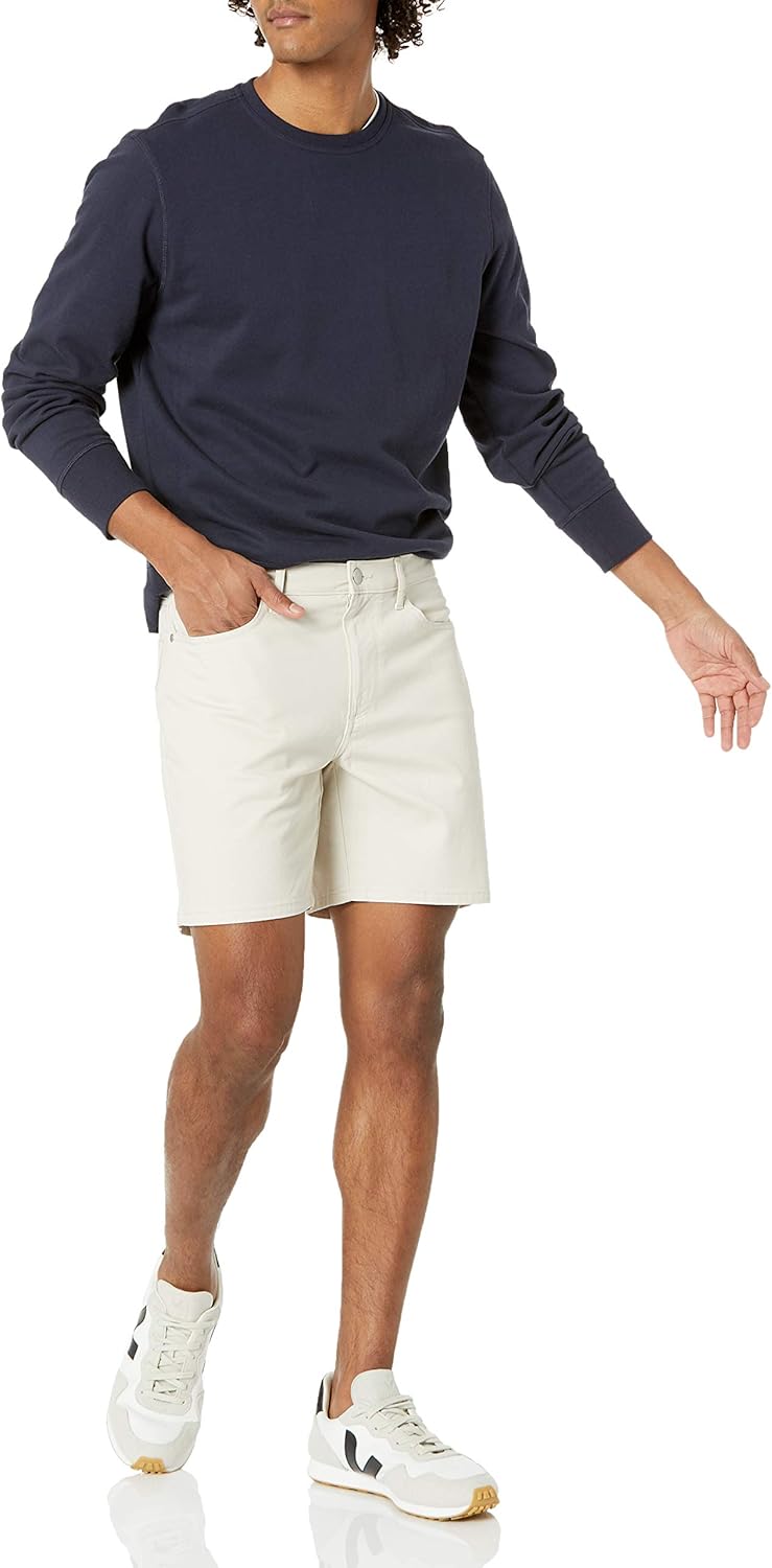 Thumbnail 3 de Amazon Essentials Men's Straight Fit 7" Stretch 5-Pocket Jean Shorts