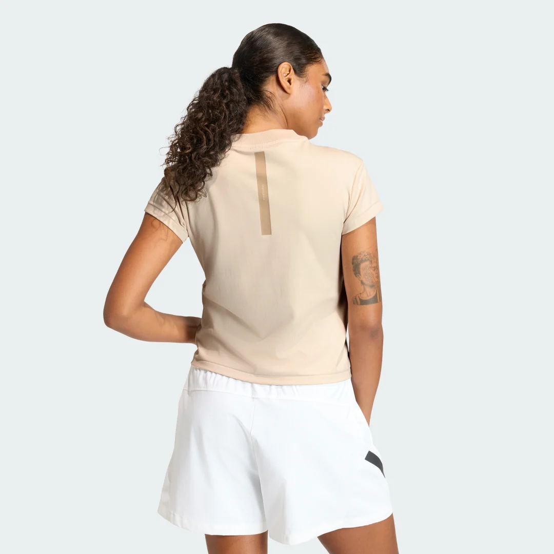 Detalle 2 de Camiseta corta adidas Z.N.E. Beige