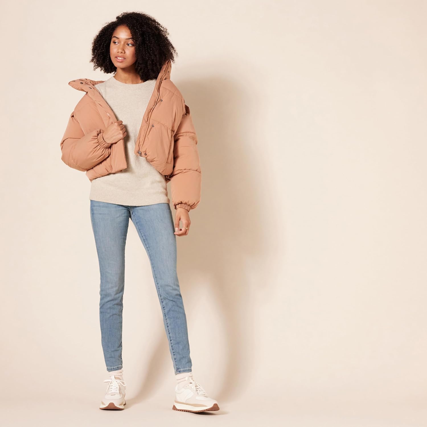 Thumbnail 3 de Amazon Essentials Damen Soft-Touch-Pullover mit plissierter Schulter und Rundhalsausschnitt