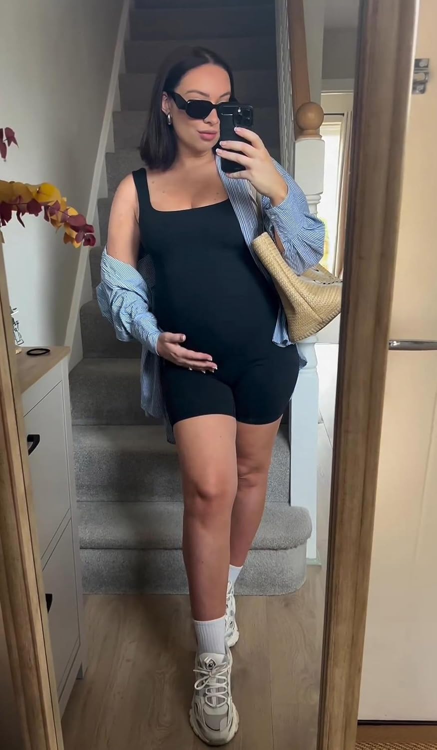 Detalle 2 de MOMANDA maternity bodysuit jumpsuit with square neck tank and 5.5" shorts
