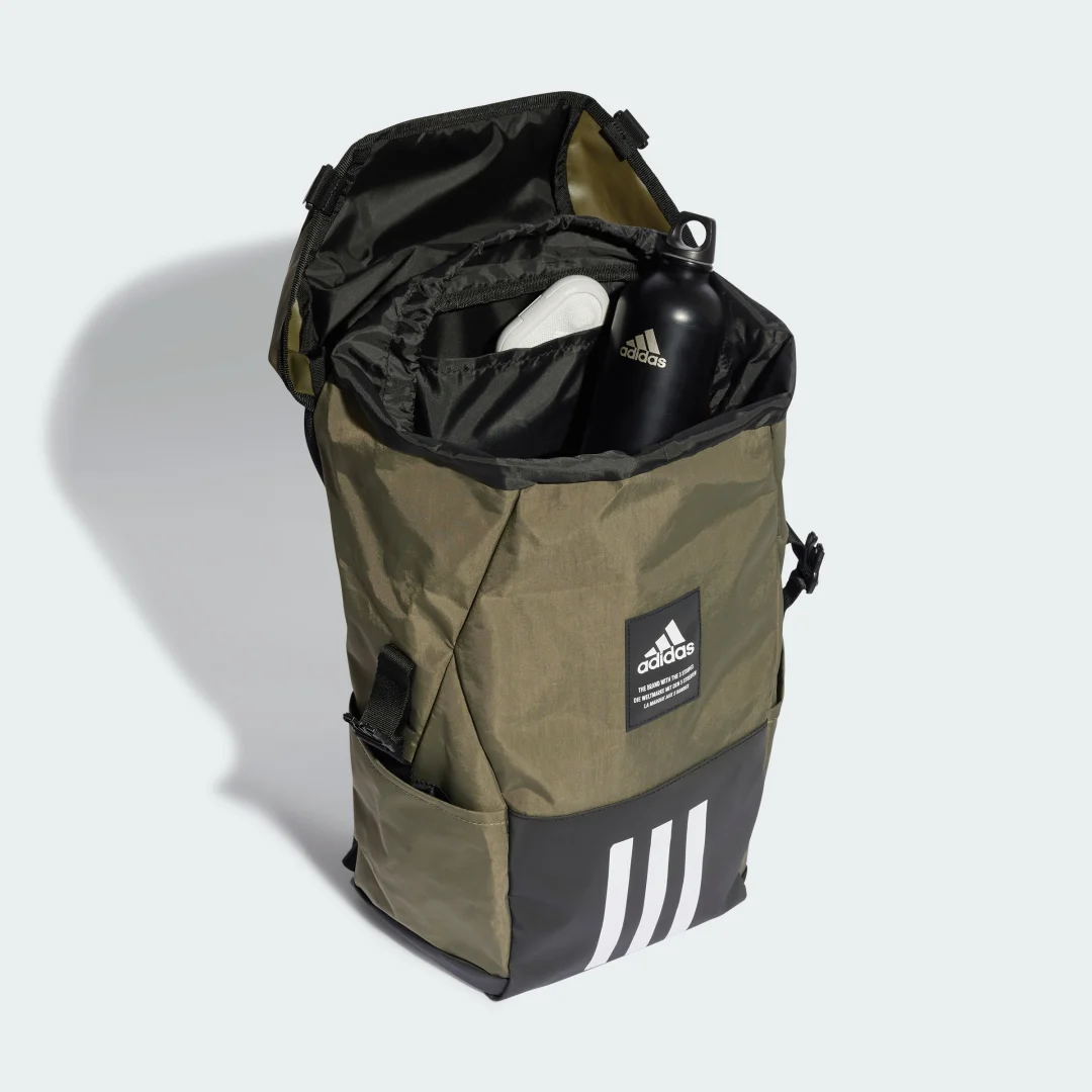 Detalle 2 de Mochila 4ATHLTS Camper de Adidas: versatilidad y estilo para tu día a día