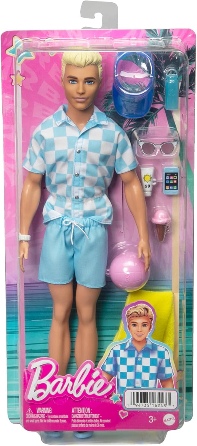 Detalle 2 de Barbie Ken Día en la Playa (HPL74) muñeco con accesorios playeros, hecho con plásticos reciclados