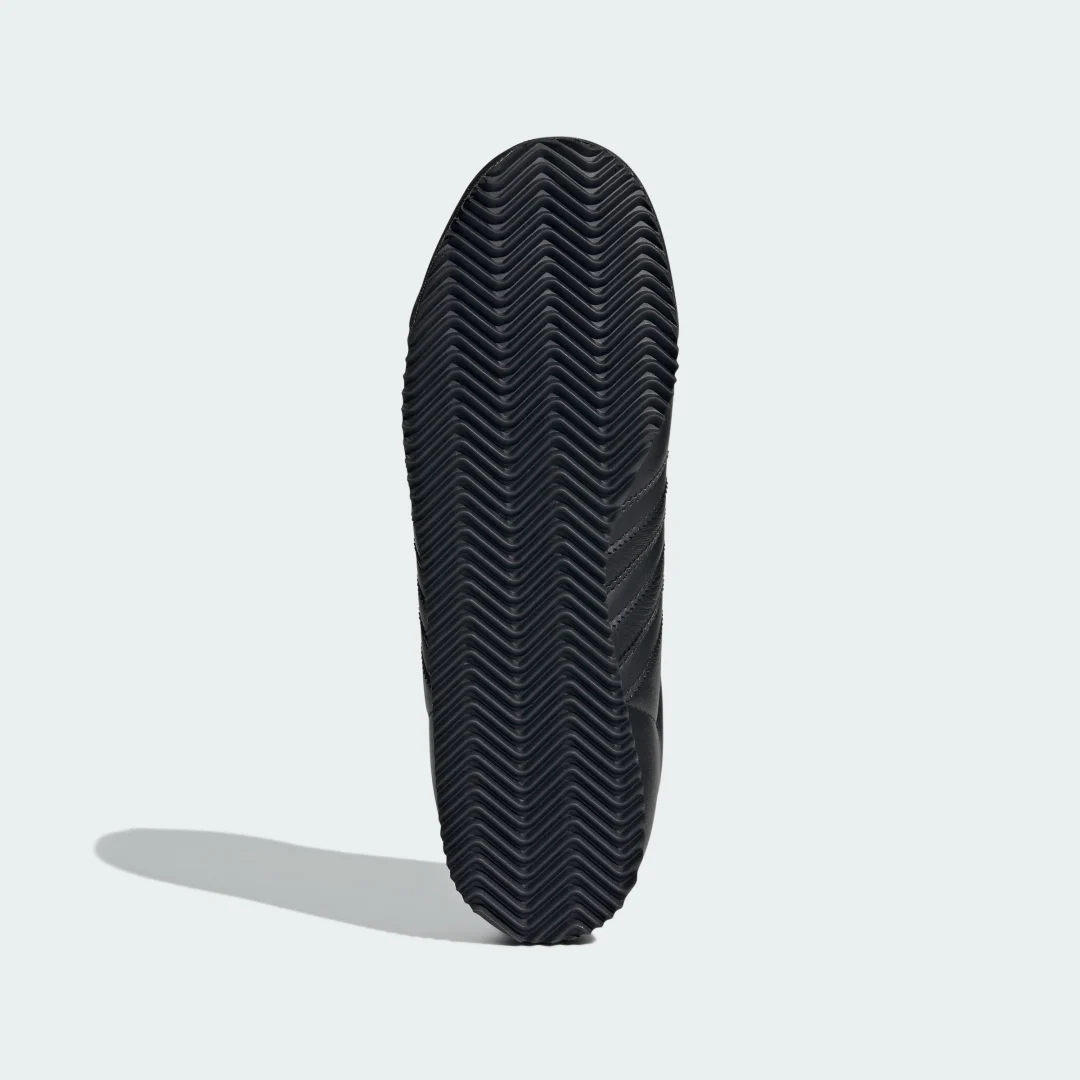 Detalle de Zapatilla 74 de Adidas: negro, para uso diario y comodidad cotidiana