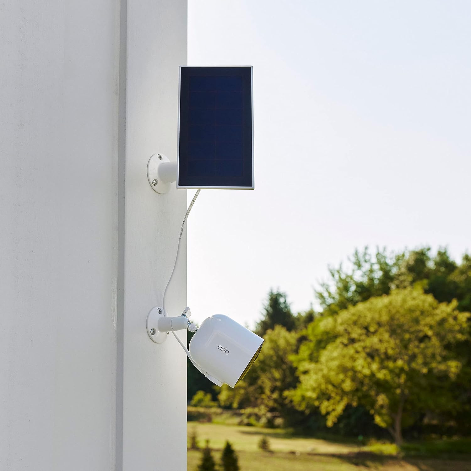 Detalle 2 de Arlo Solar Panel Charger 8ft cable for Ultra cameras