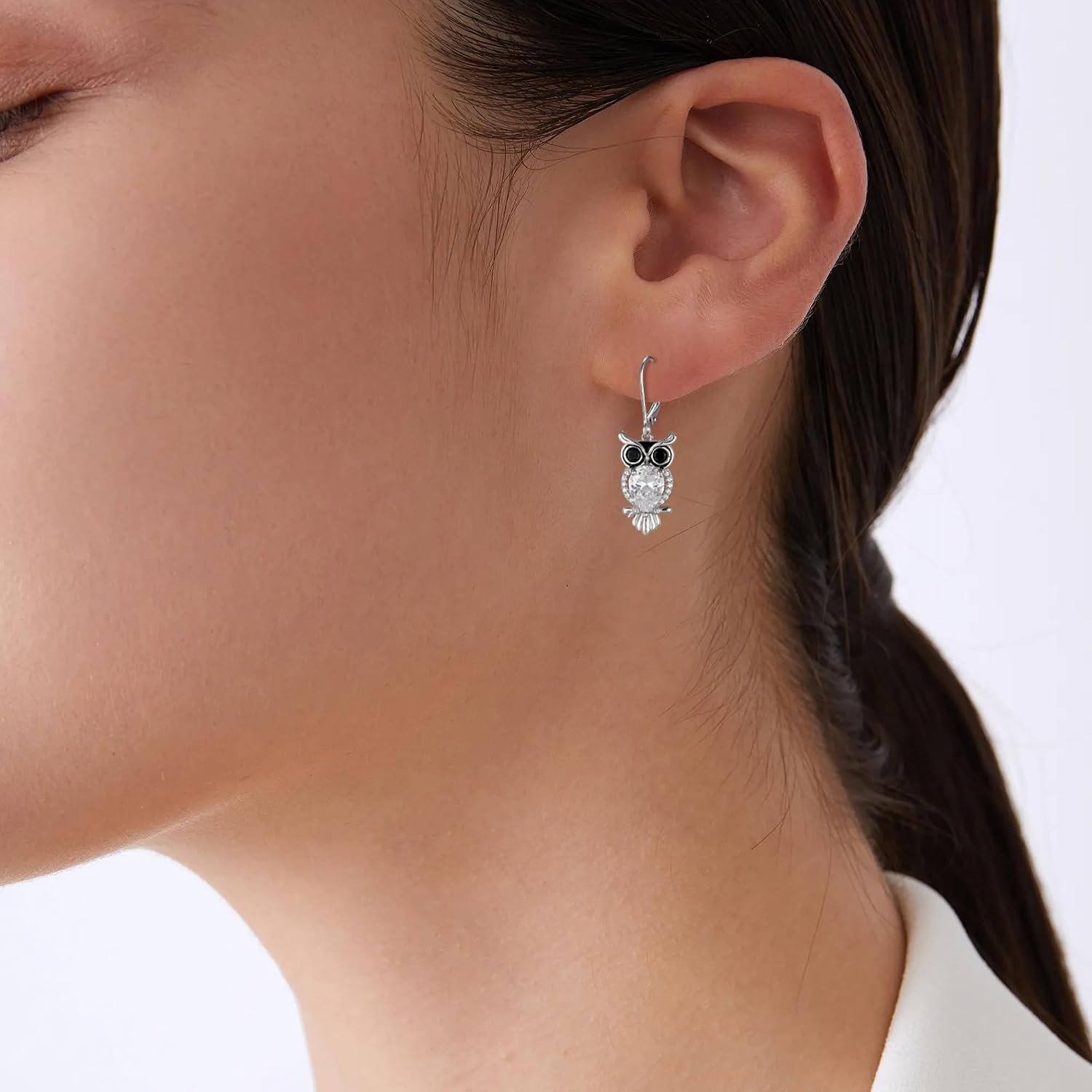 Detalle de J.WUEN boucles d’oreilles pendantes femme en argent 925 avec hiboux et zirconite cubique