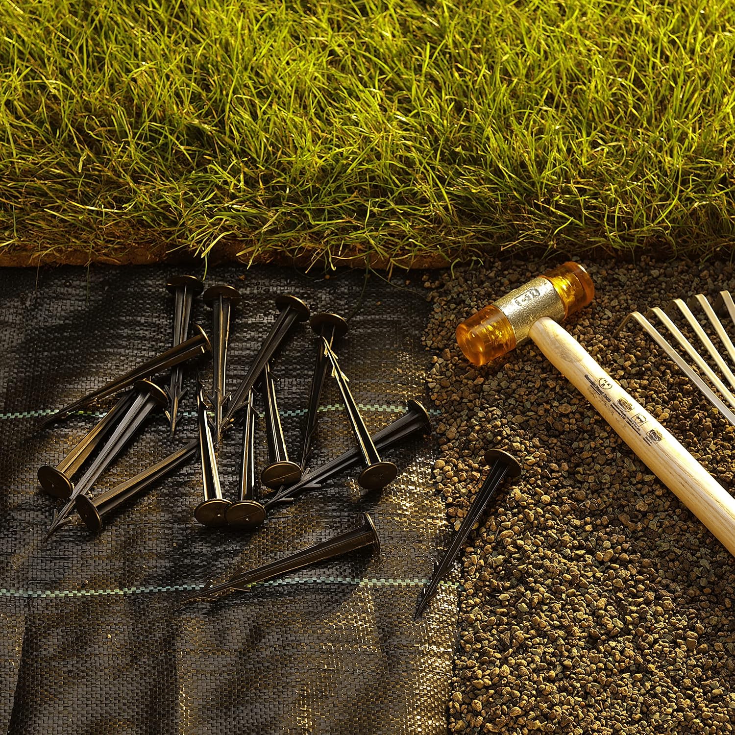 Detalle de GardenMate 500x Picchetti per Fissaggio a Terra in Plastica Resistente Nera Stabilizzata UV 12 cm