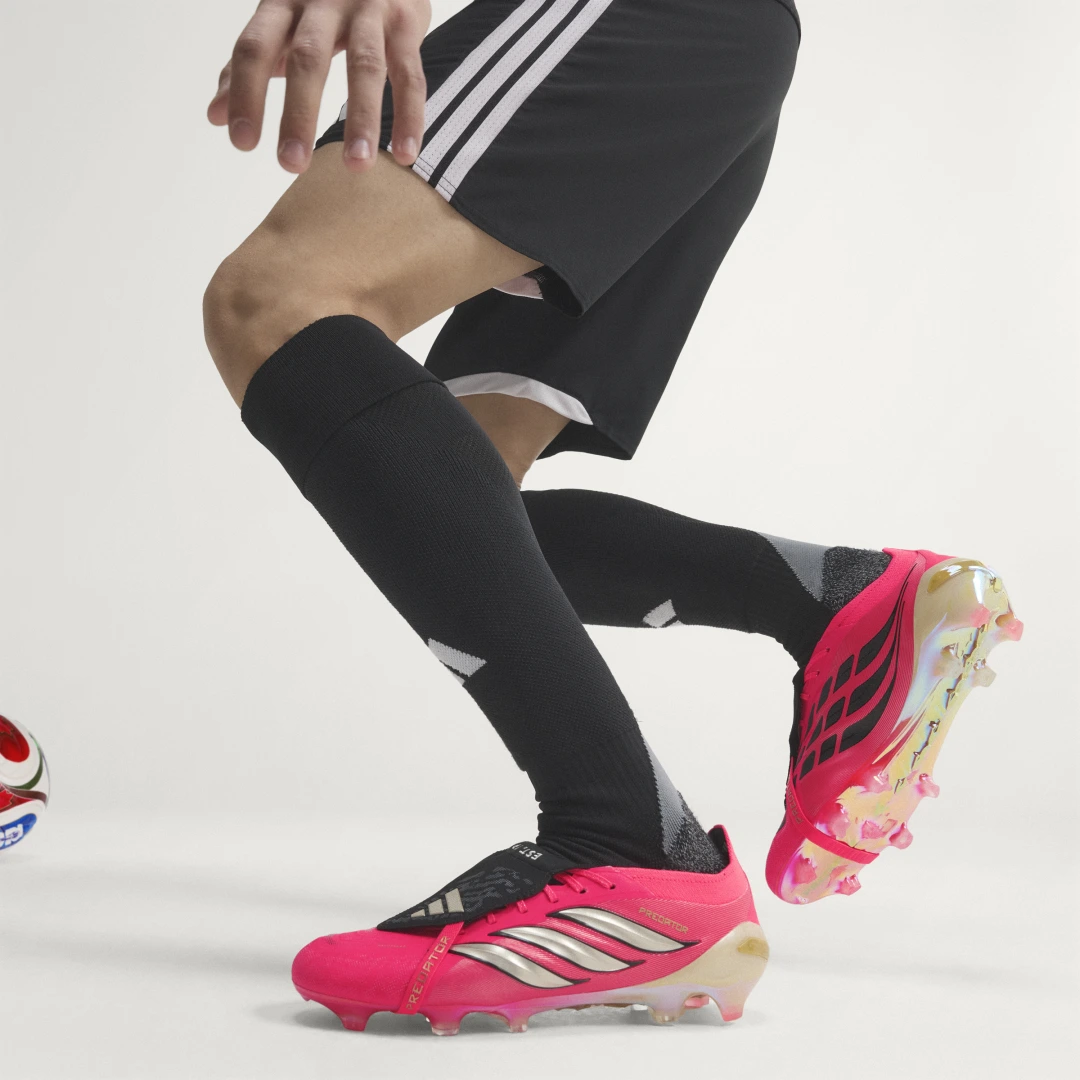 Detalle 2 de Adidas Predator Elite: bota de césped natural seco con lengüeta plegable