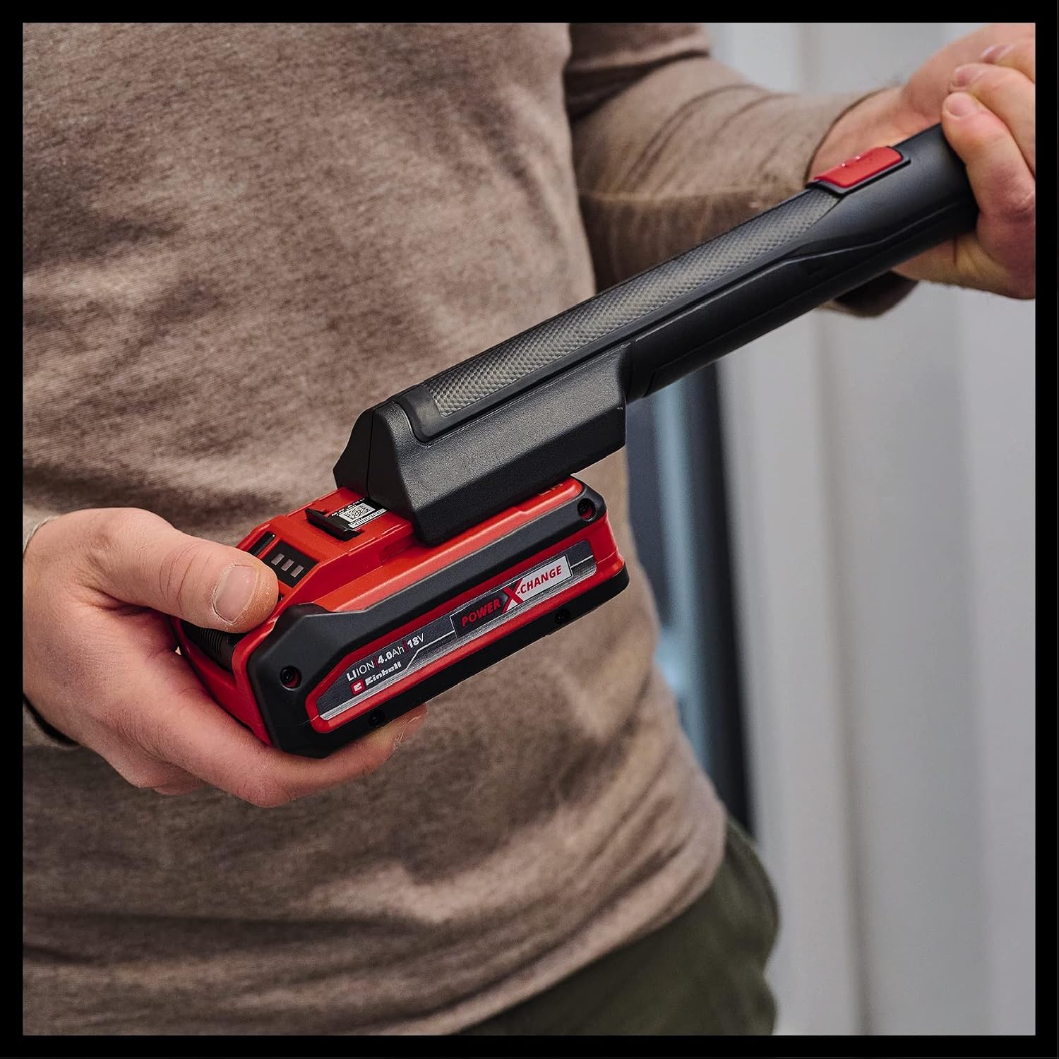 Detalle 2 de Einhell BRILLIANTO Telescopic Pole Set for Cordless Window Cleaner with Microfibre Pad
