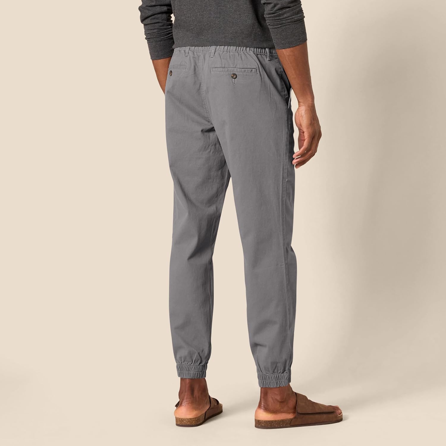 Thumbnail 1 de Amazon Essentials Men’s Straight-Fit Chino Jogger Trousers