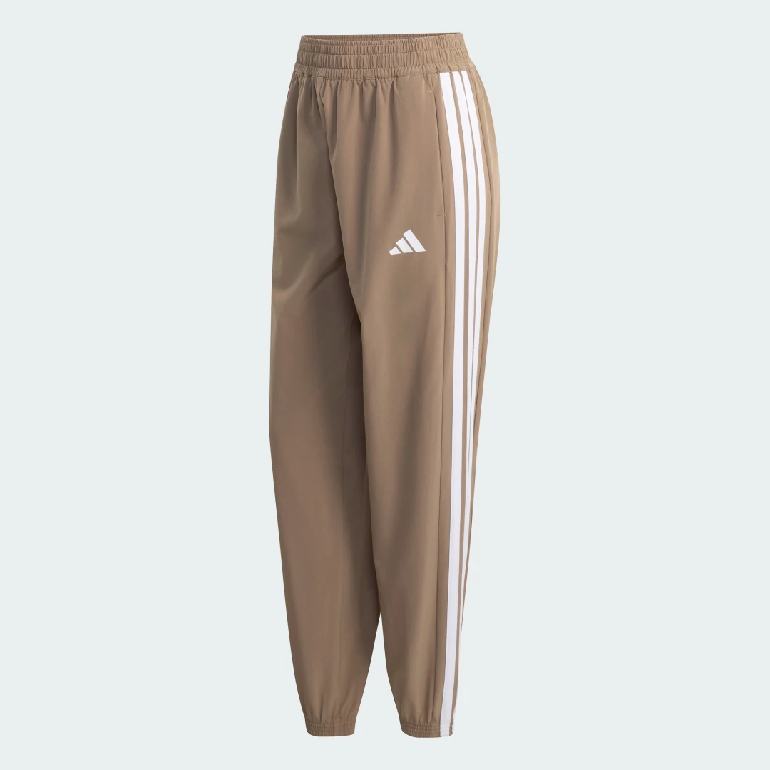 Detalle 2 de Pantalón Train Essentials Woven 3 bandas de Adidas: opinión práctica para comprar