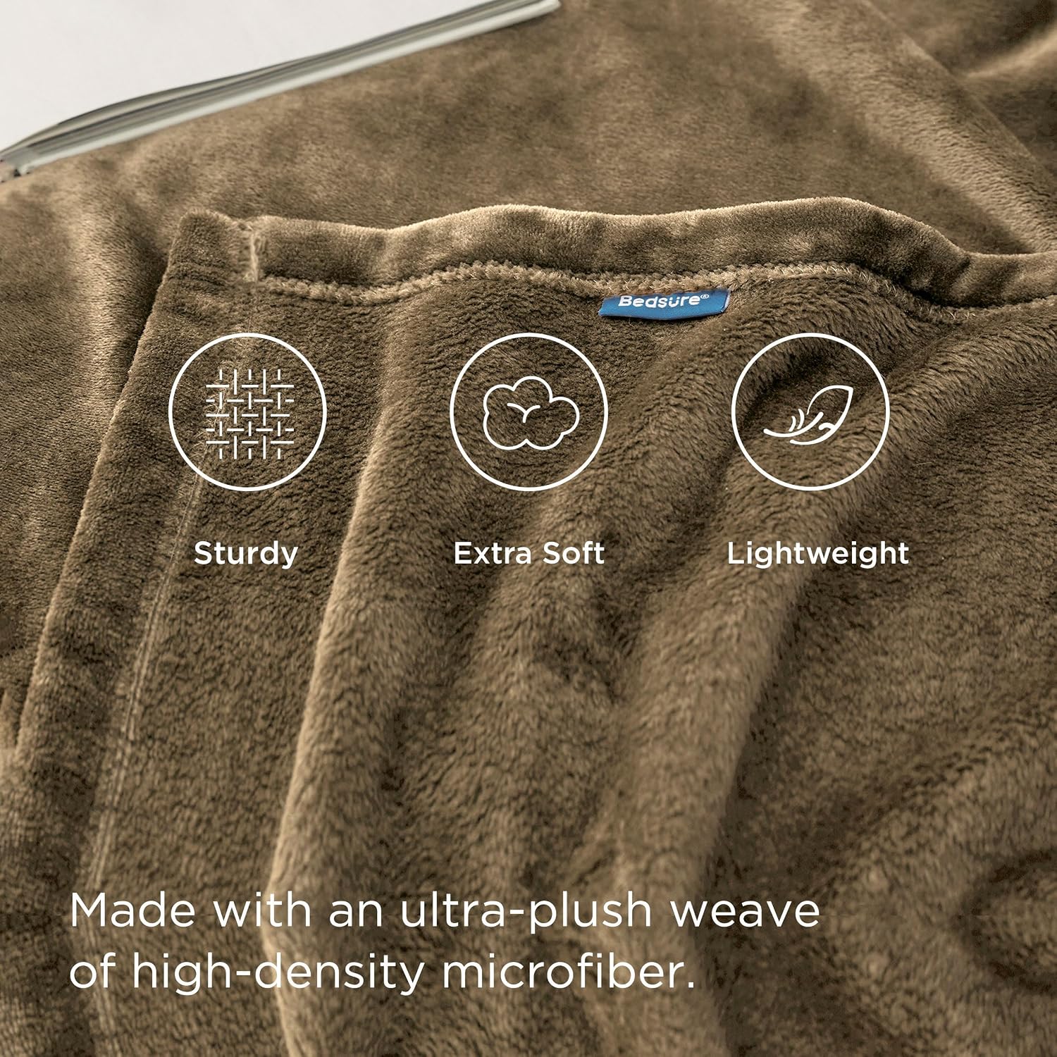 Detalle 2 de Bedsure Camel Fleece Throw Blanket, 50 x 60 in, Lightweight and Soft