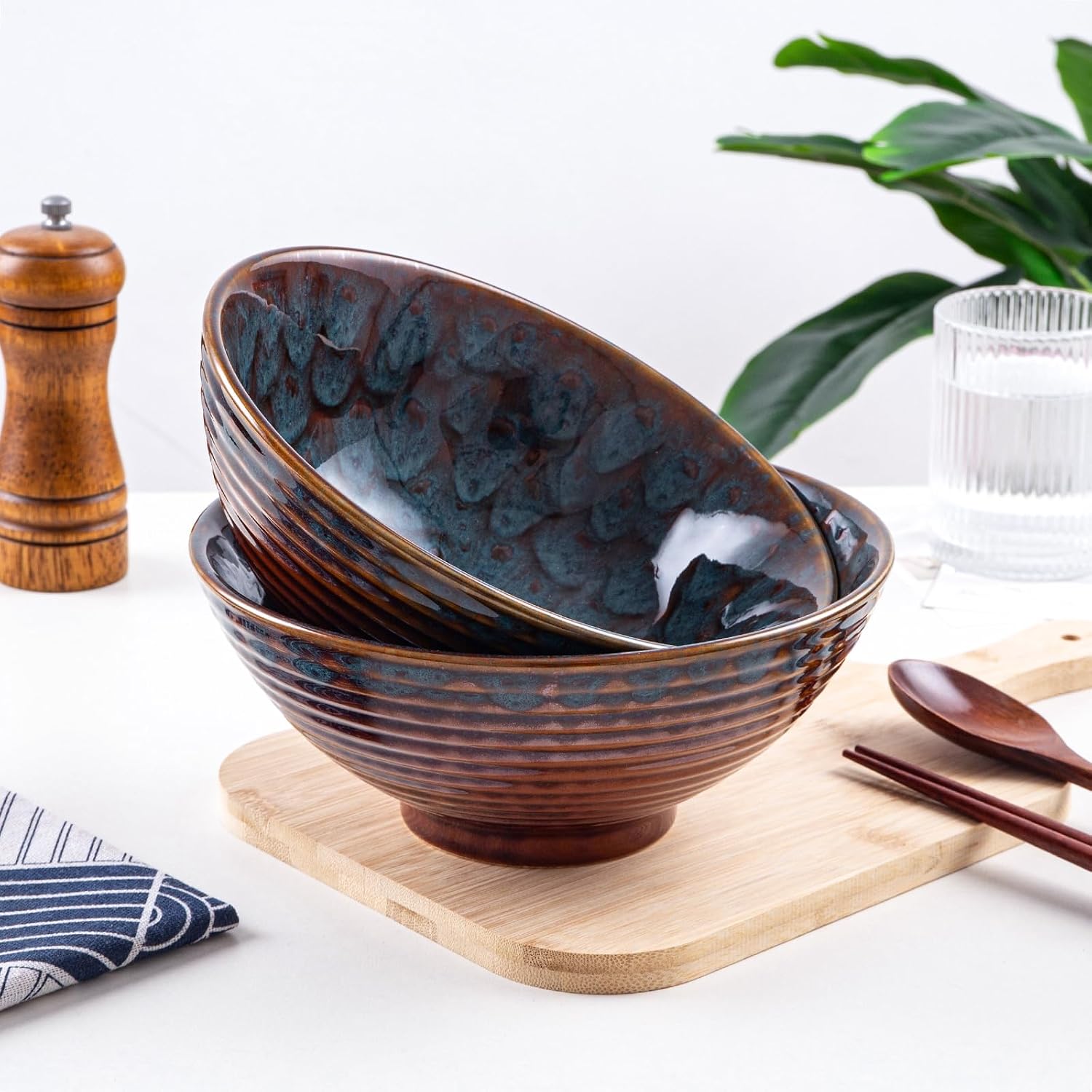 Detalle 1 de Auanlay LMW01 – ceramiczne miski do ramenu 1200 ml, 2 szt., pawia glazura