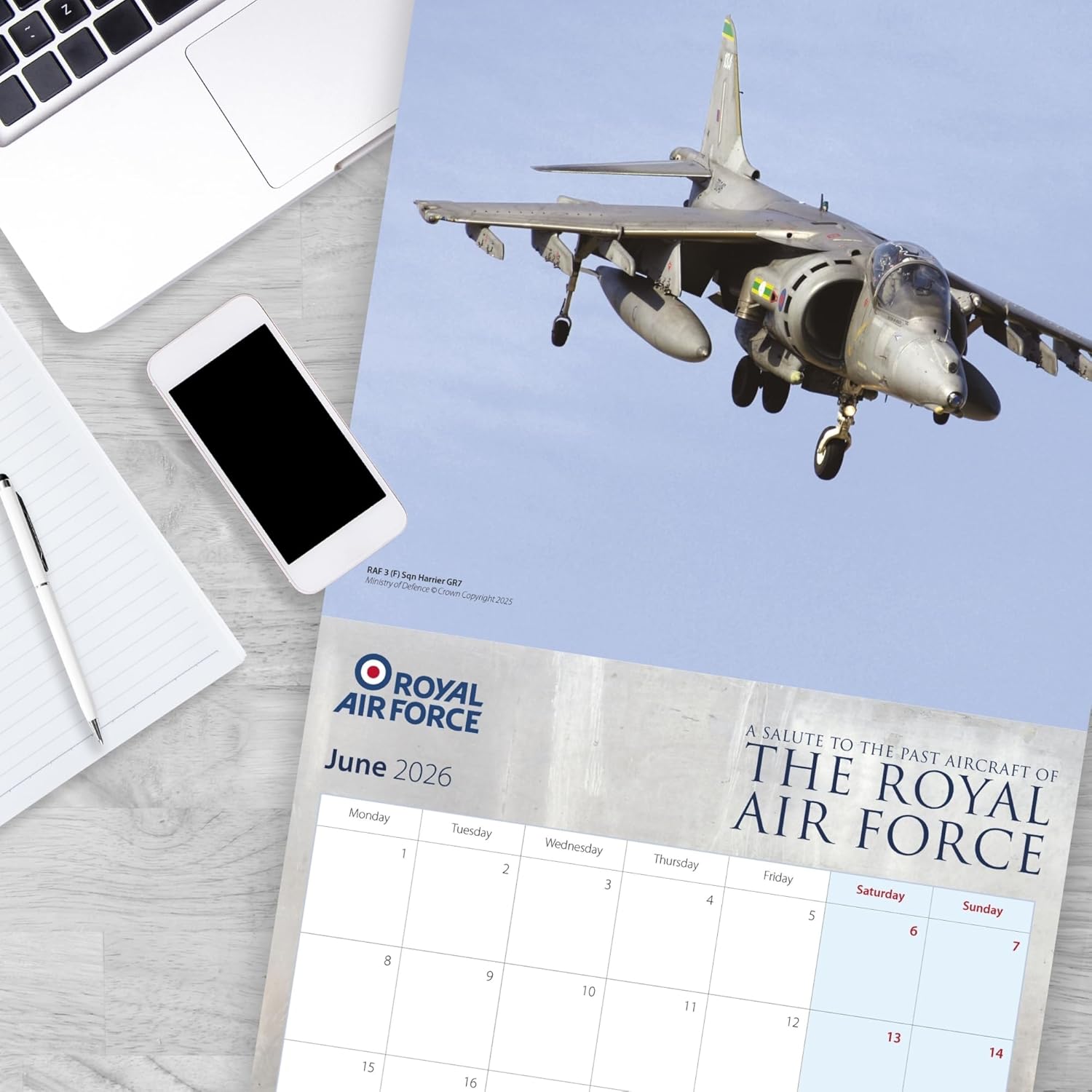Detalle de ALLTRADE Calendar 2026 RAF “Salute To The Past” (made in Britain) with UK holidays and RAF photo art
