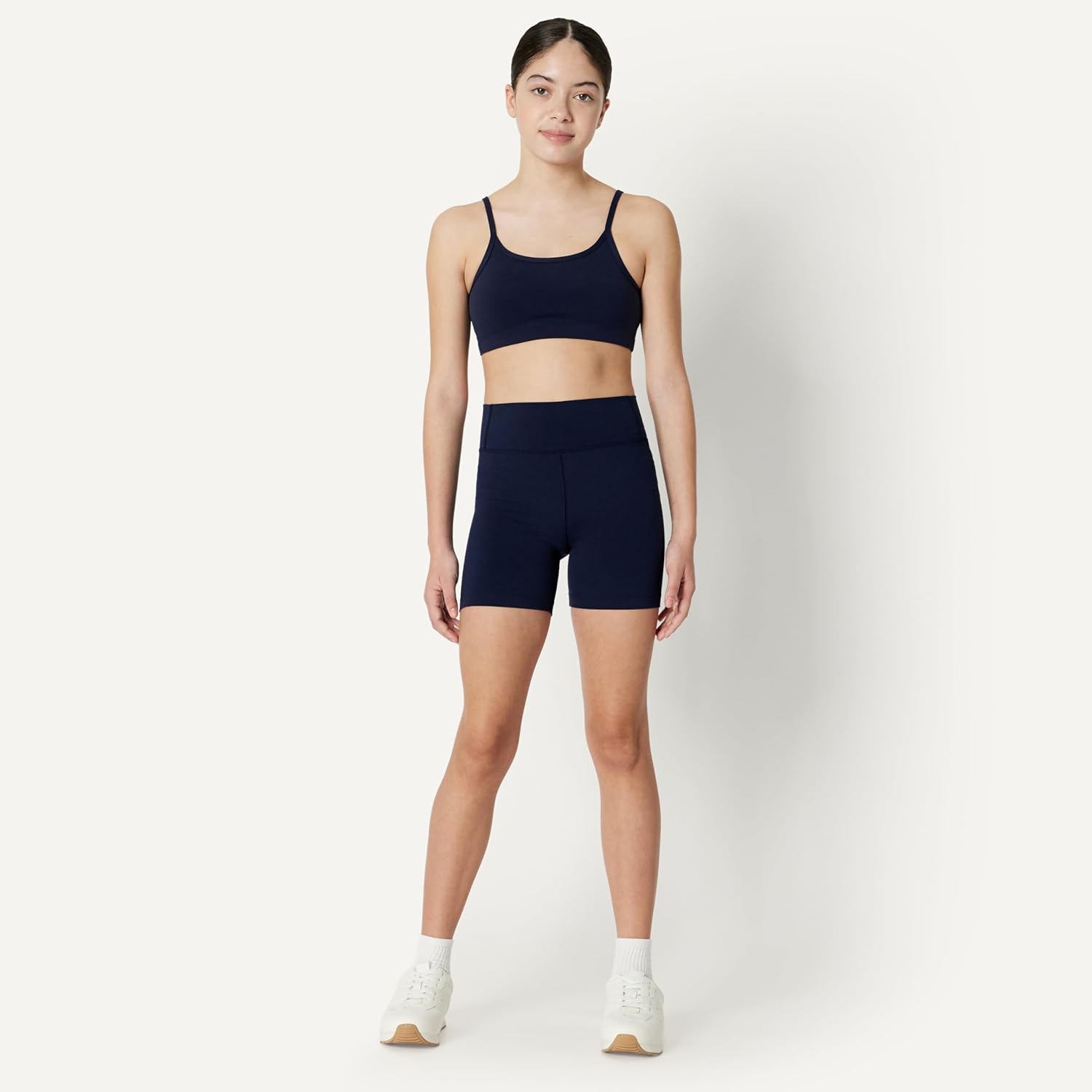 Detalle de Amazon Essentials Girls' Athletic FormFlex Buttery Soft Dance Cartwheel Bike Shorts