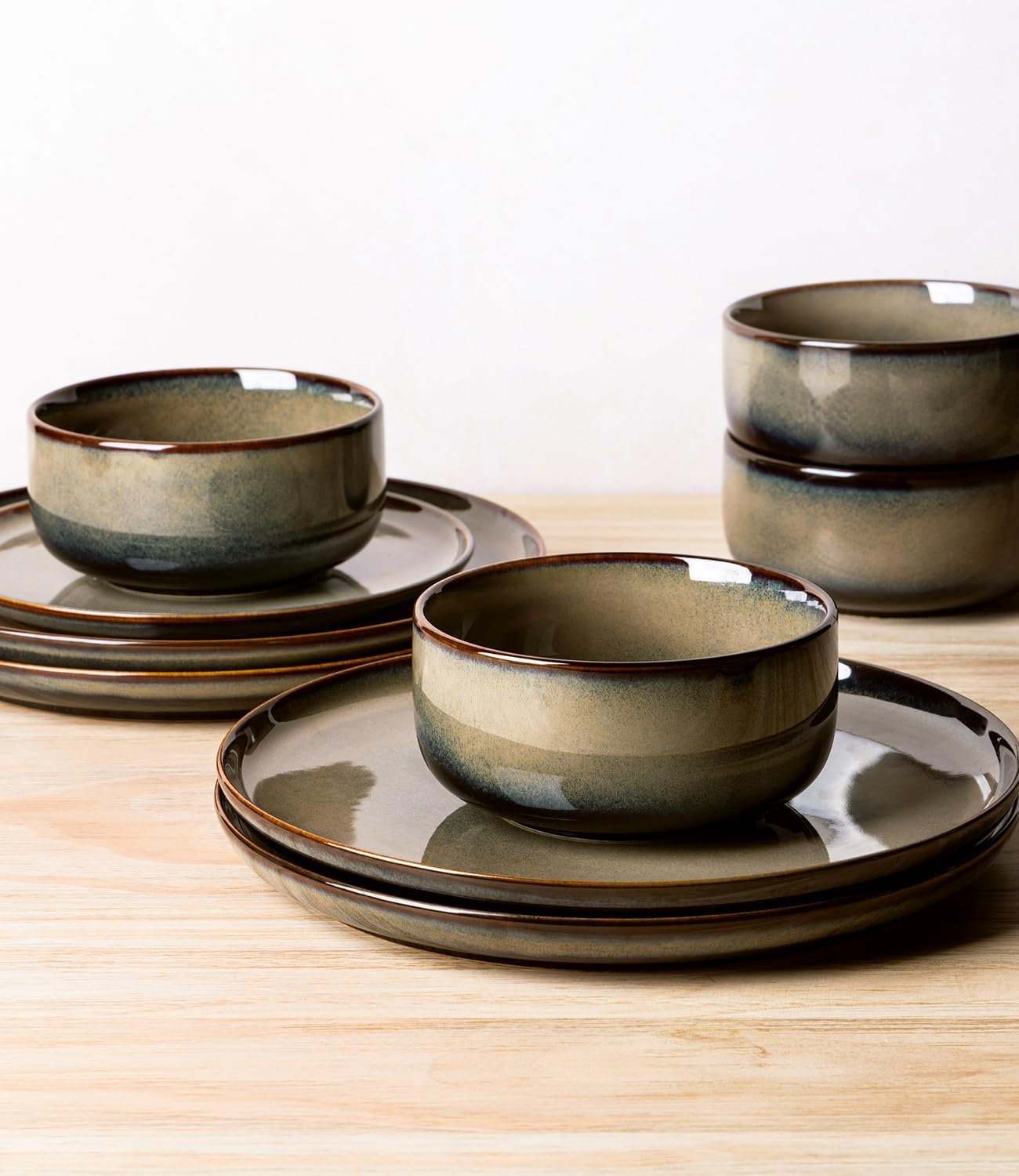Thumbnail 3 de TheTerra Ceramic Dinnerware Sets for 6 (18-Piece) Handmade Reactive Glaze Plates & Bowls — Coca Mocha