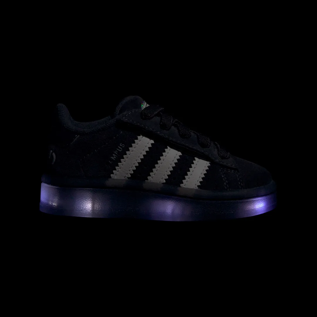 Detalle de adidas Campus 00s con luces LED