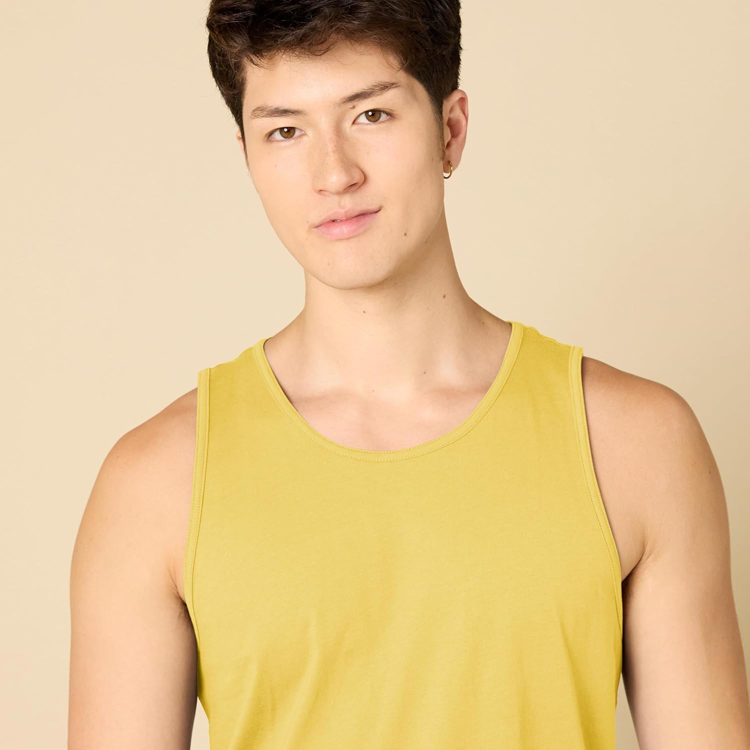 Thumbnail 3 de Amazon Essentials Herren Tanktop (normale Passform) – ärmelloses Basic für warme Tage