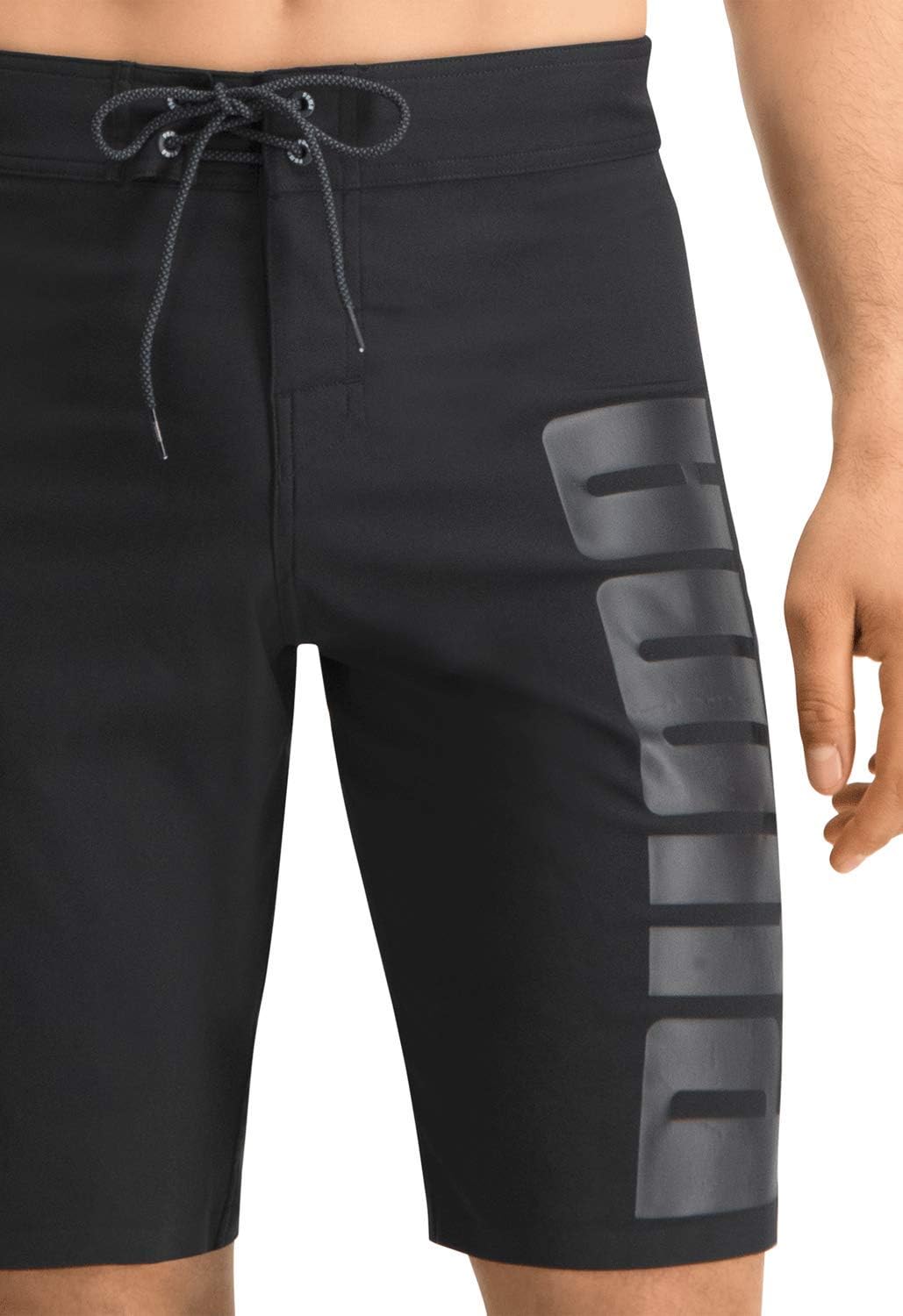 Detalle 2 de PUMA Logo Herren Kurze Badehose Bermuda Uomo