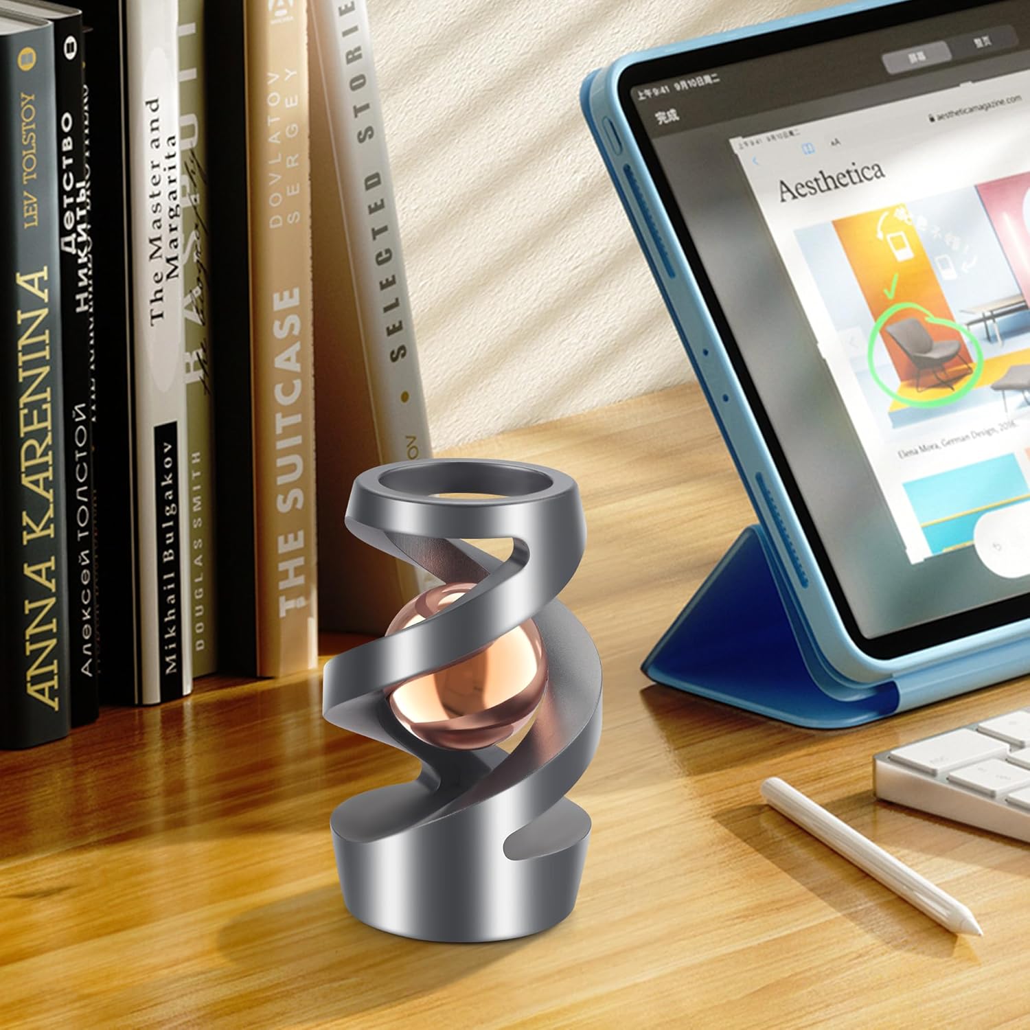Detalle 2 de Upgraded Kinetic Desk Toys Kinetic Spinning Desk Toy (Grey Rose Gold) — Aluminum Alloy Fidget for Office & School