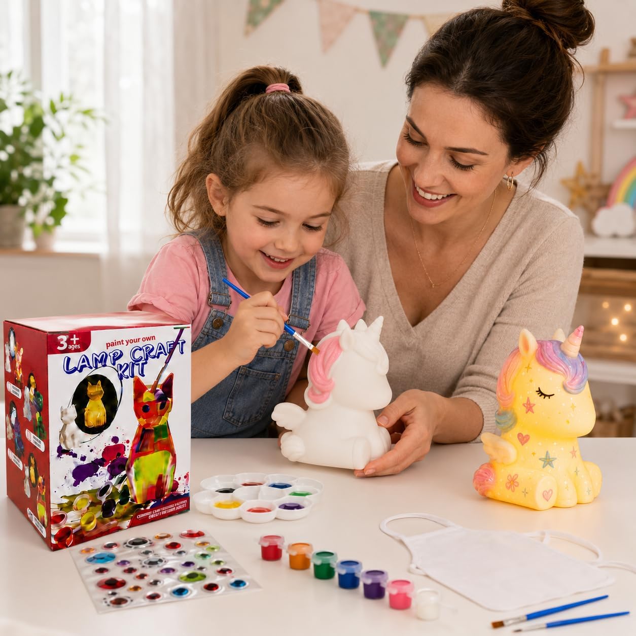 Detalle de Paint Your Own Unicorn Lamp Kit – A Creative Glow-Up for Kids