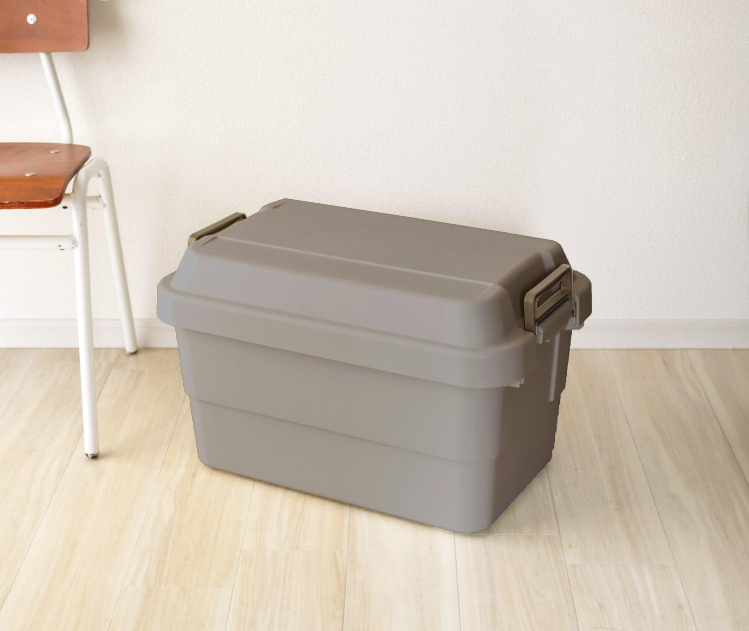 Detalle de リス トランクカーゴ TC-50 収納ボックス 50L 植物由来材配合・防水・フタ付き