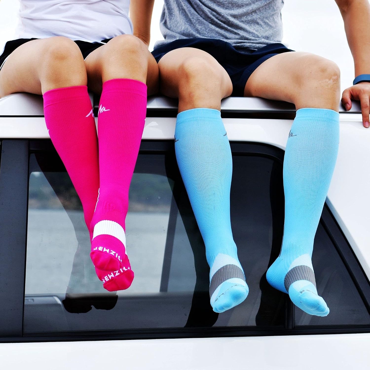 Detalle 2 de NEWZILL 20-30 mmHg Knee-High Compression Socks, 3 Pairs