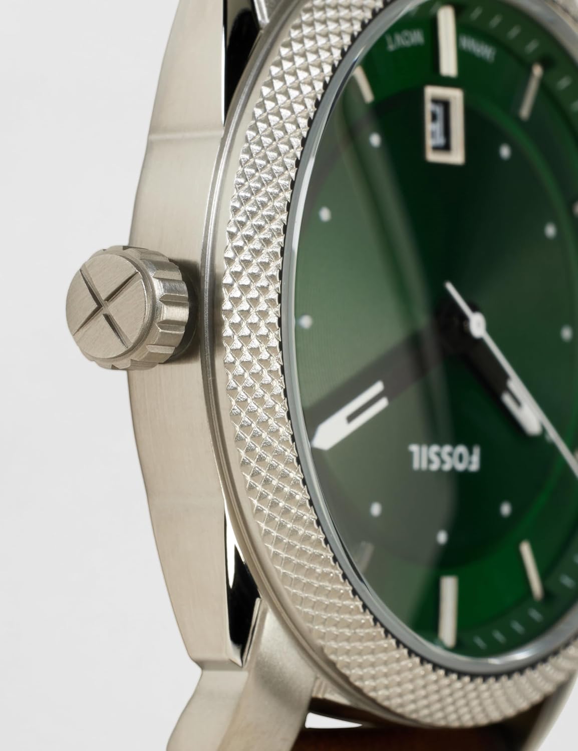 Detalle de Fossil Machine Herrenuhr – Quarz-Dreizeiger mit Datum, Edelstahlgehäuse, wählbares Band (Leder oder Edelstahl)